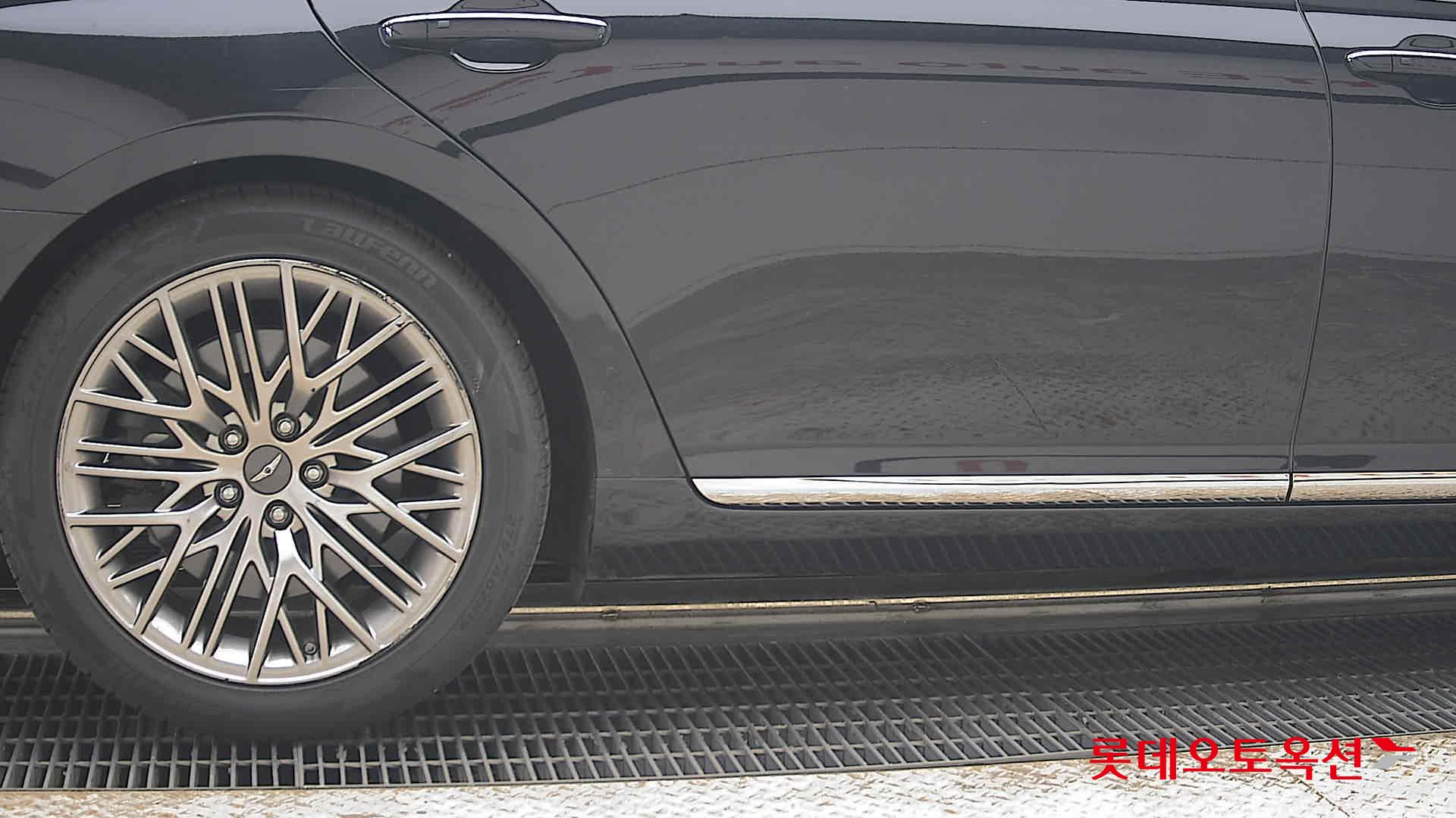 2021 - genesis g90