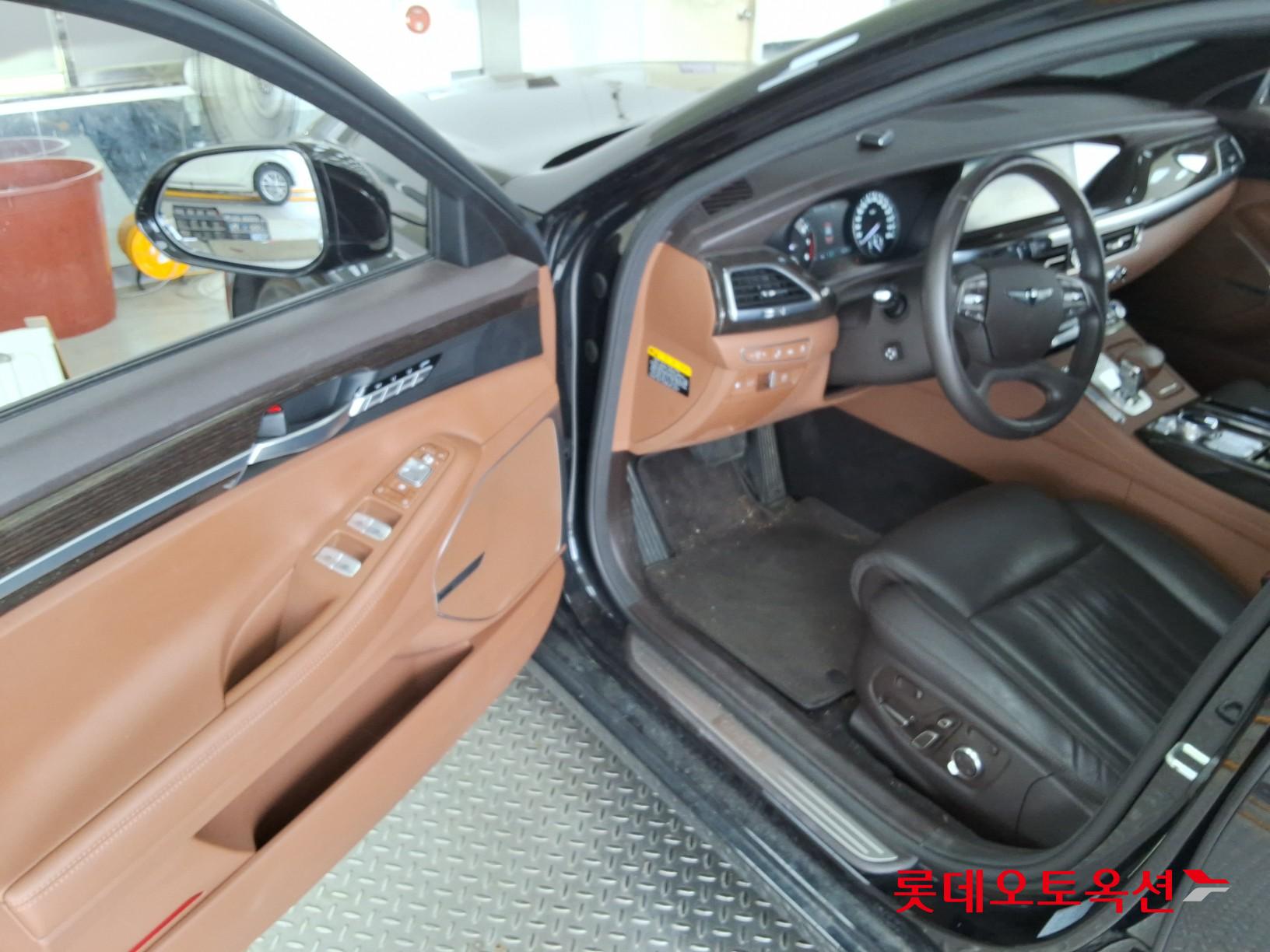 2021 - genesis g90