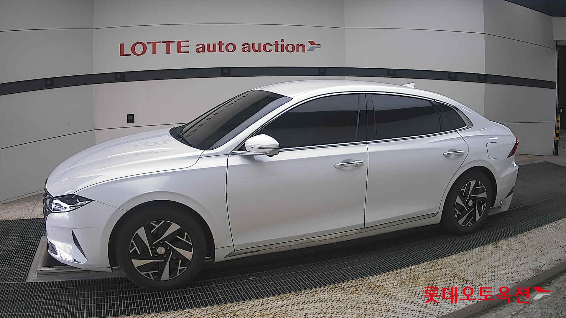 2021 - hyundai grandeur