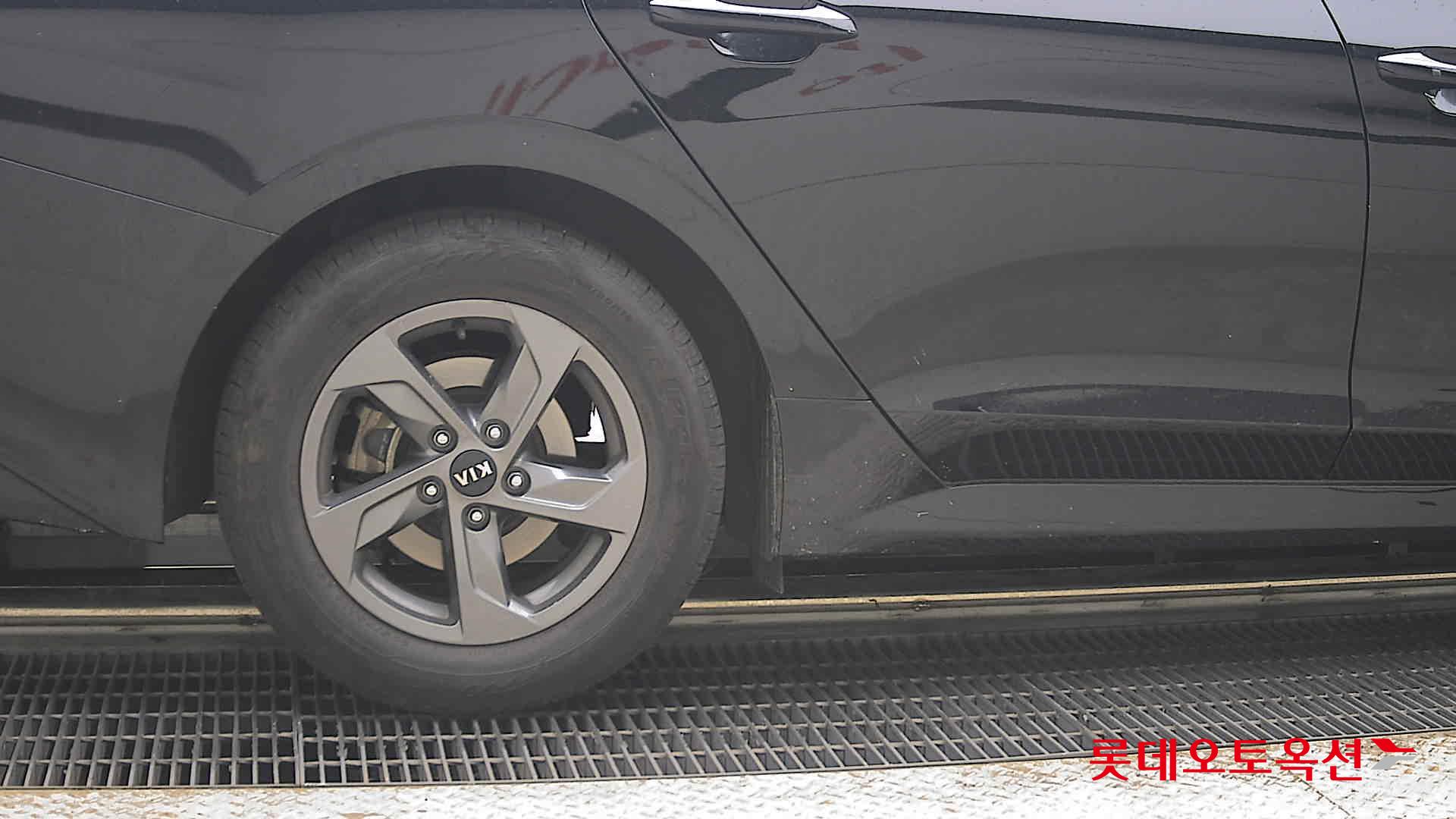 2020 - kia k5