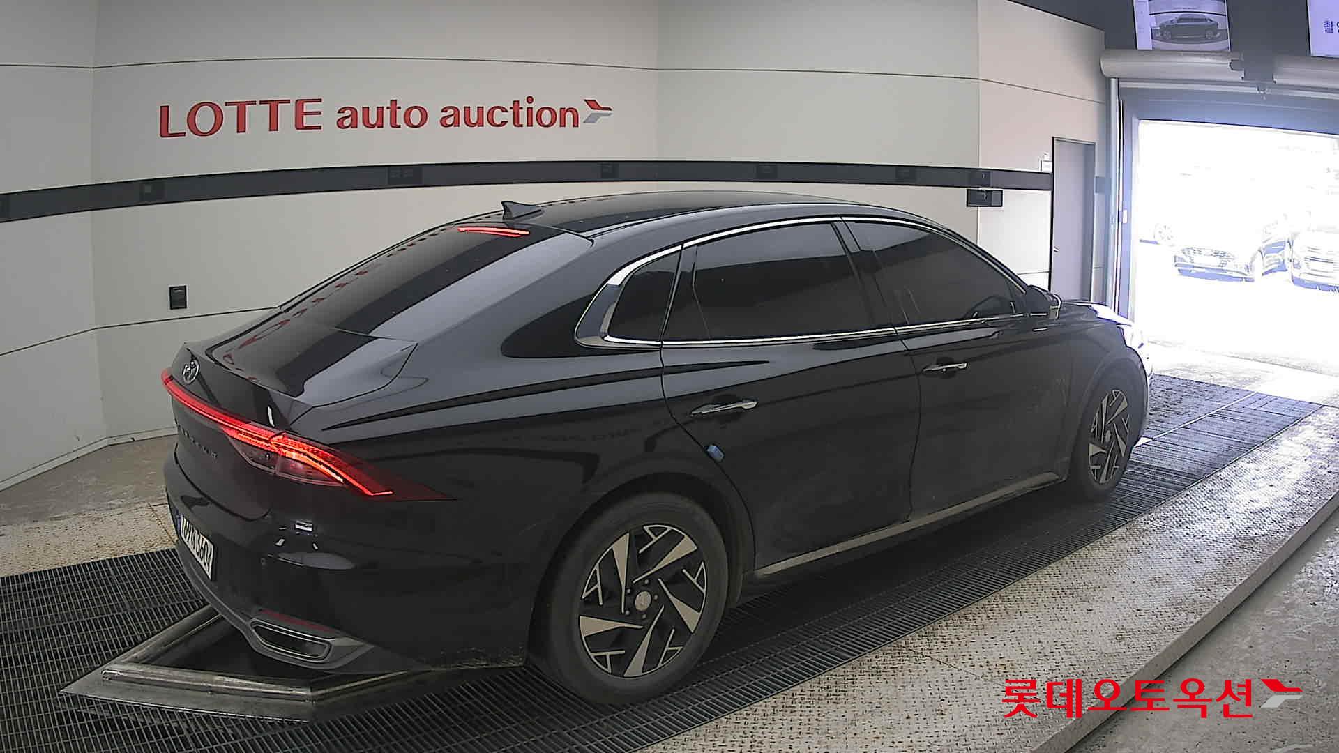 2022 - hyundai grandeur