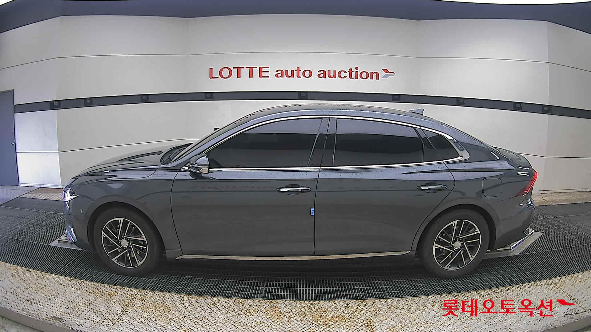 2022 - hyundai grandeur