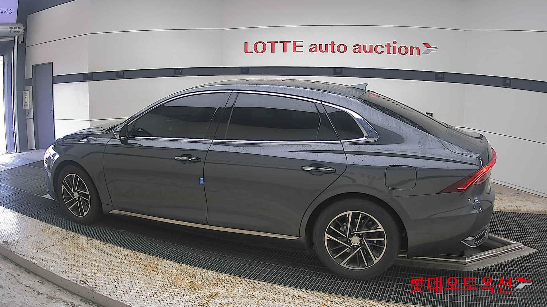 2022 - hyundai grandeur