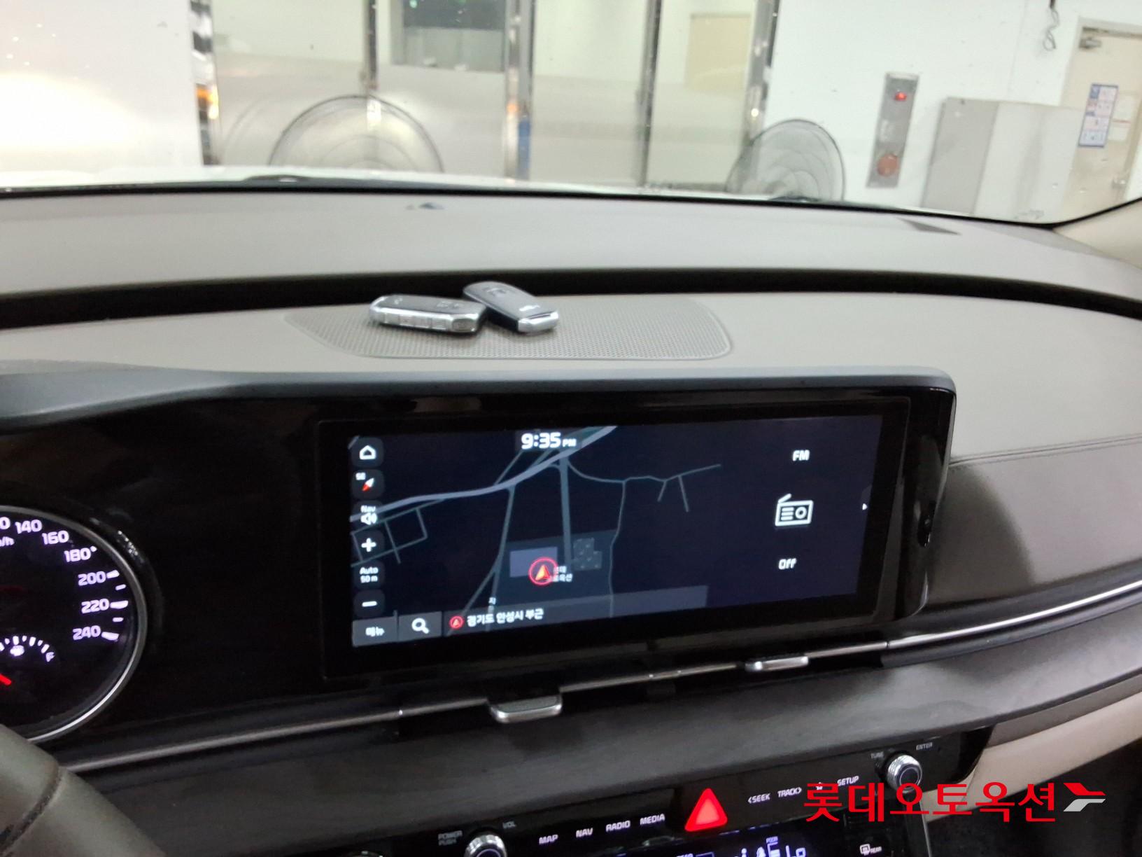 2023 - kia carnival