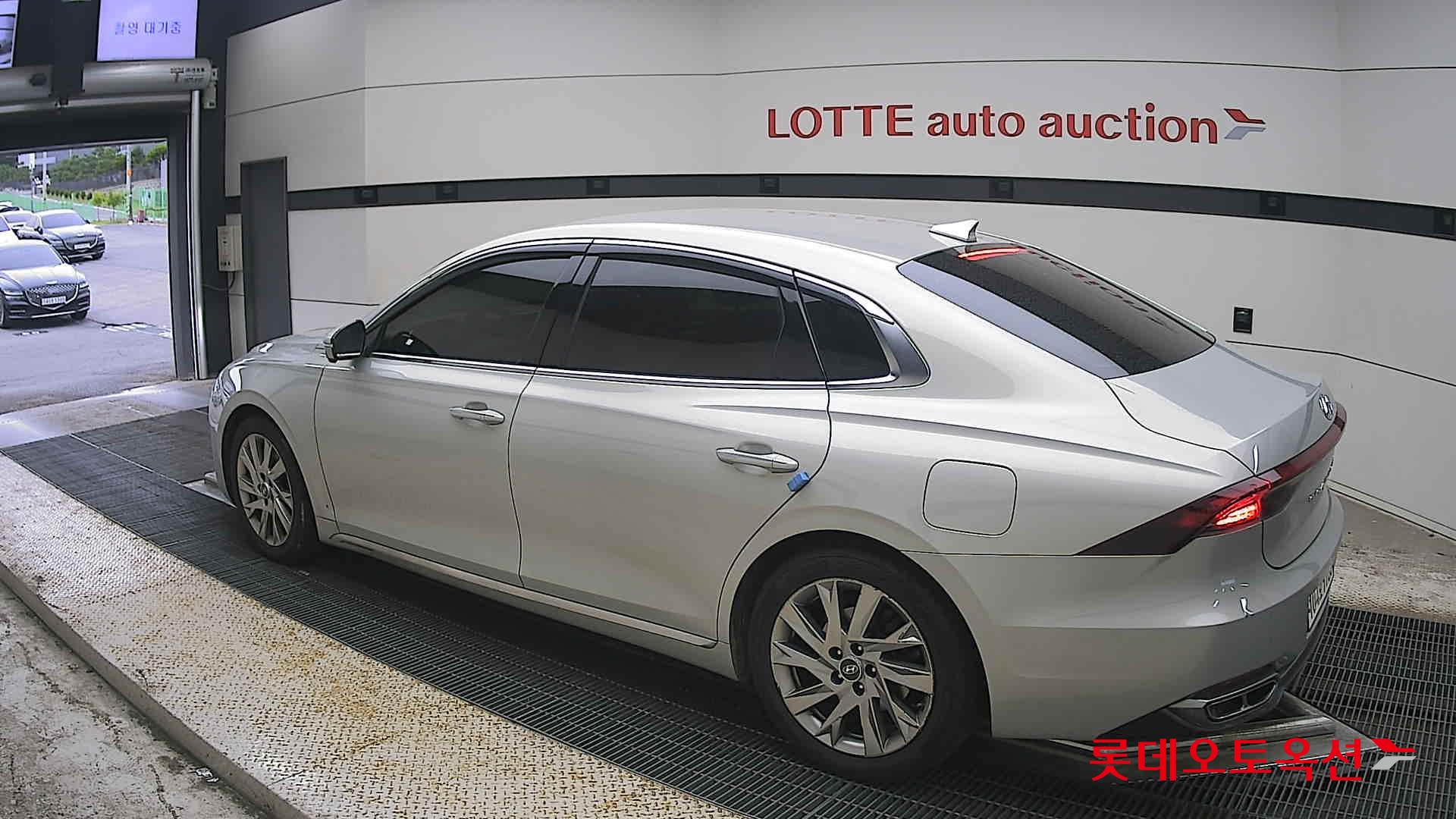 2020 - hyundai grandeur