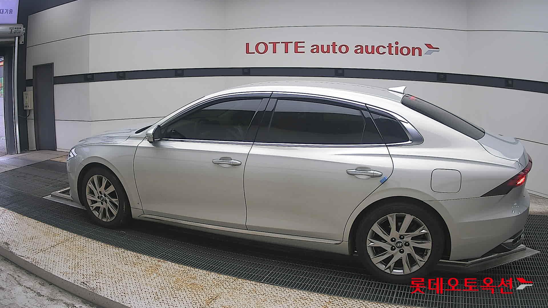 2020 - hyundai grandeur