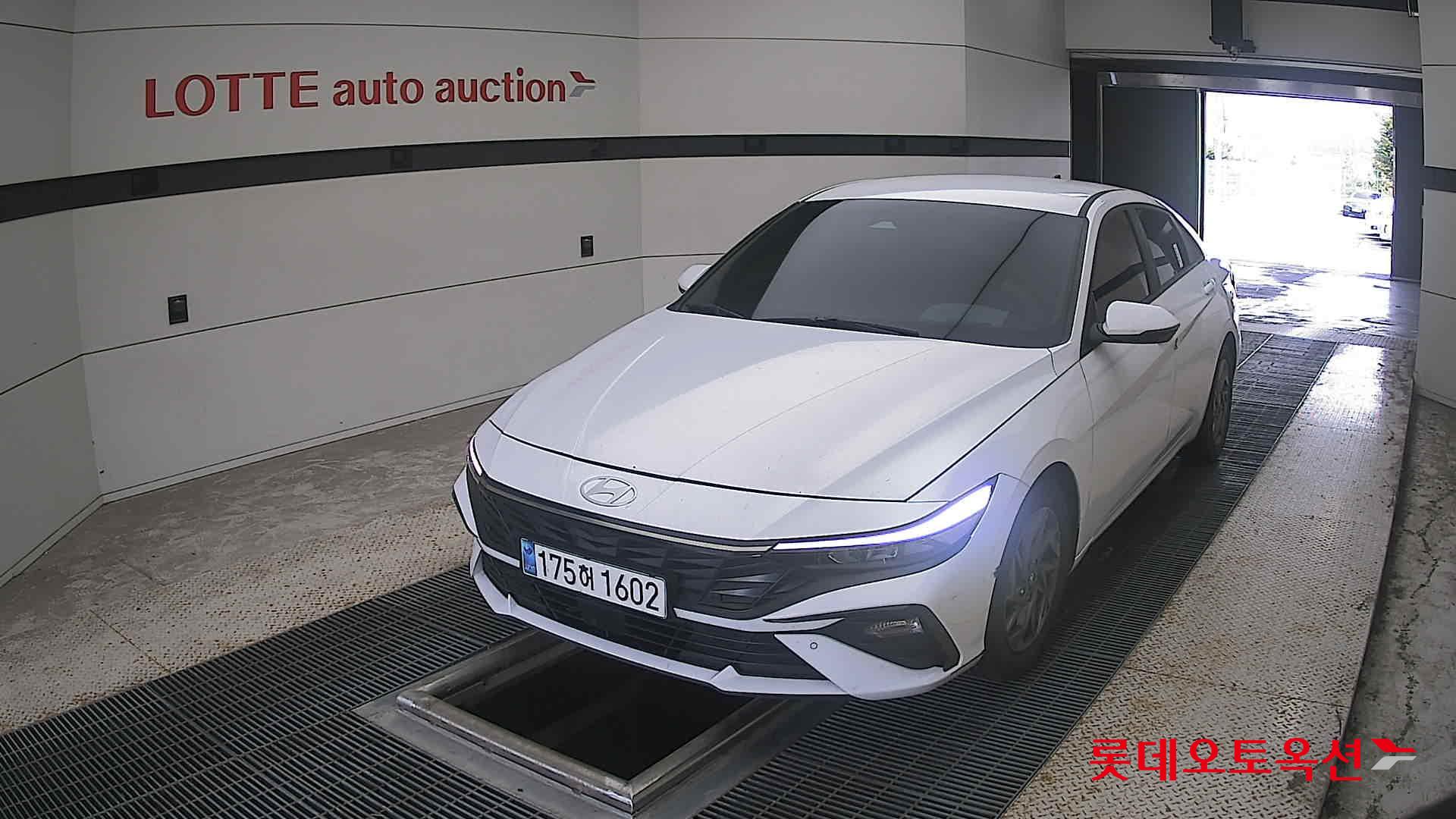 هيونداي أفانتي 2024 SMART