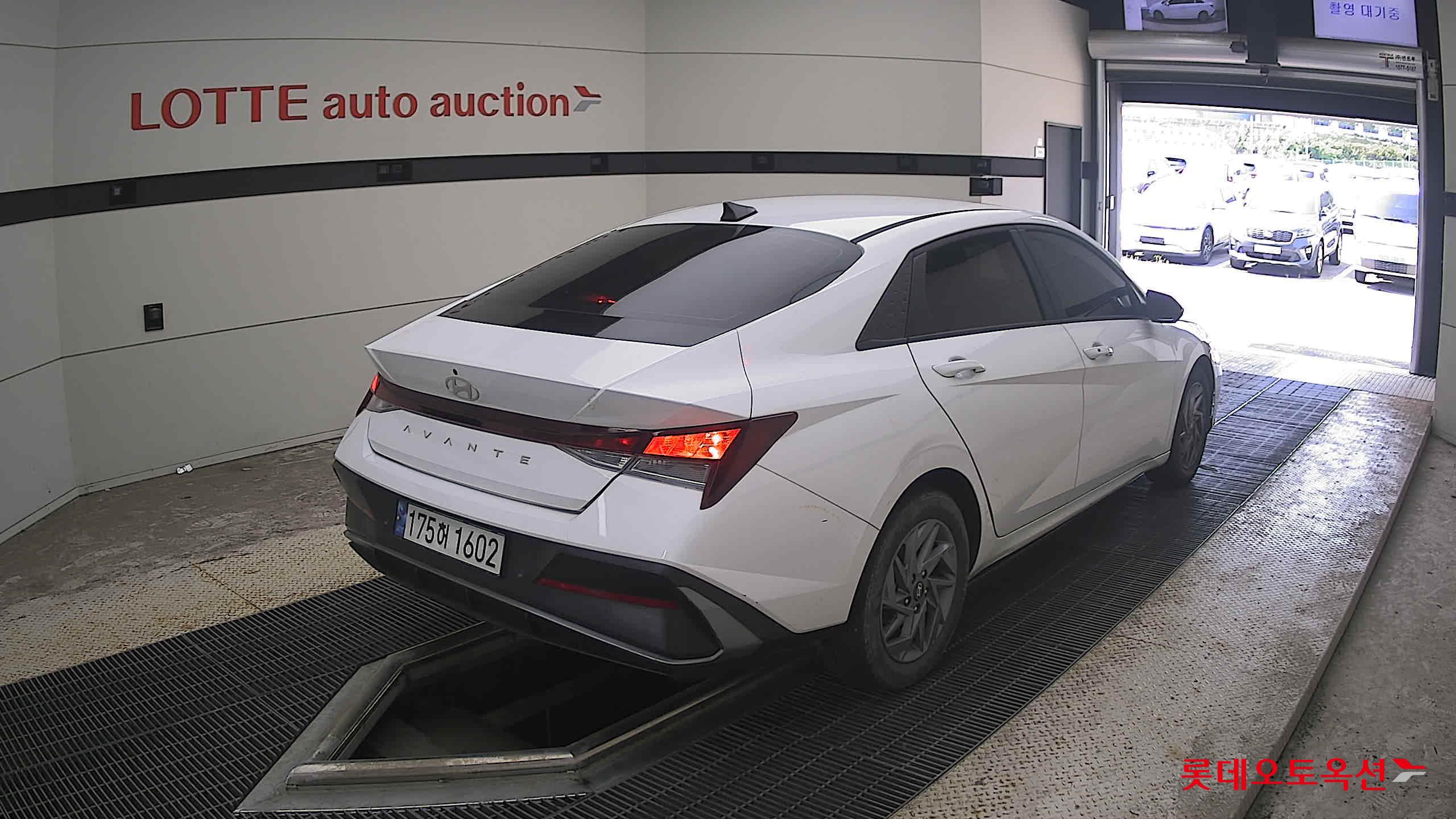 هيونداي أفانتي 2024 SMART