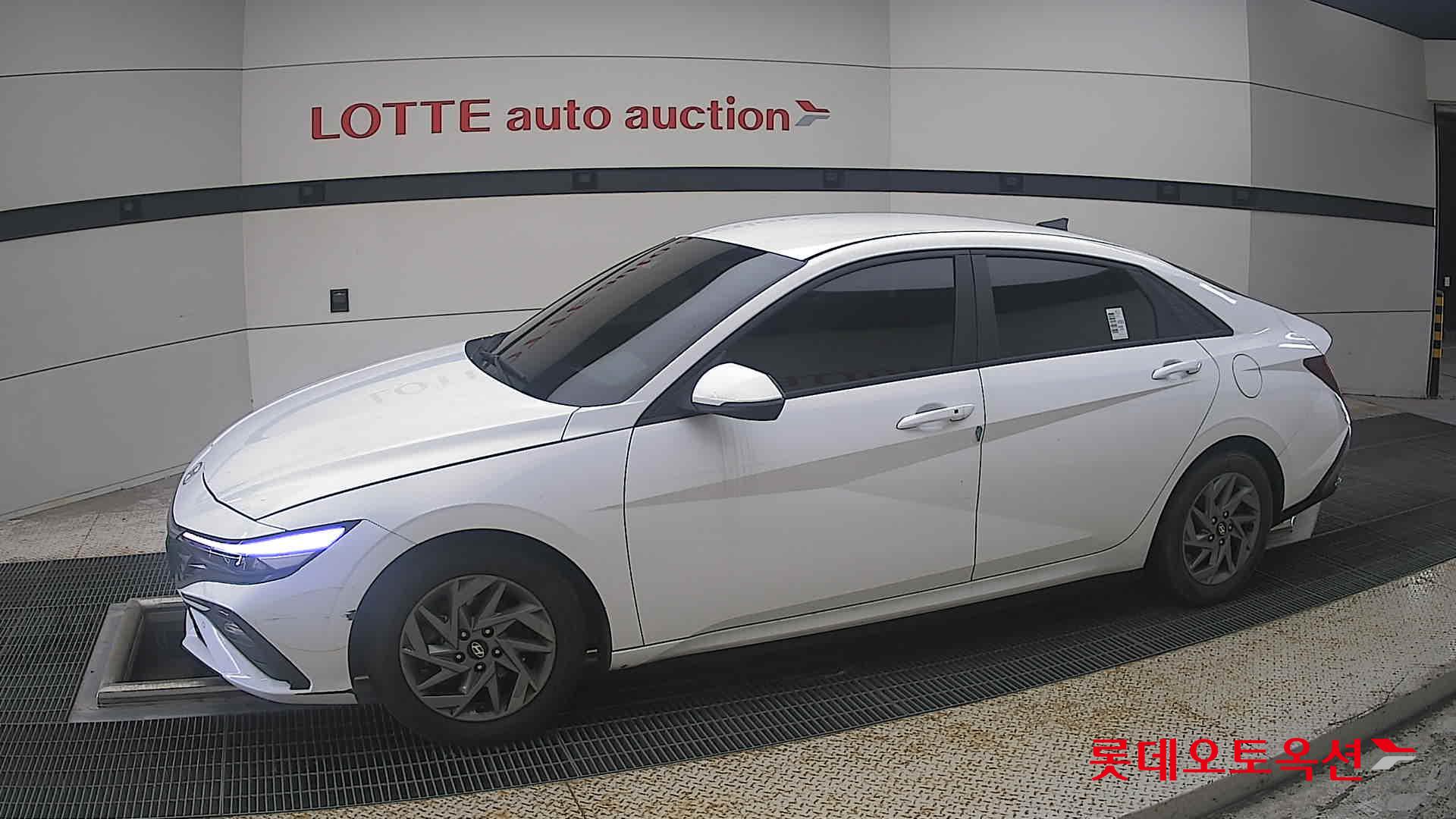 هيونداي أفانتي 2024 SMART