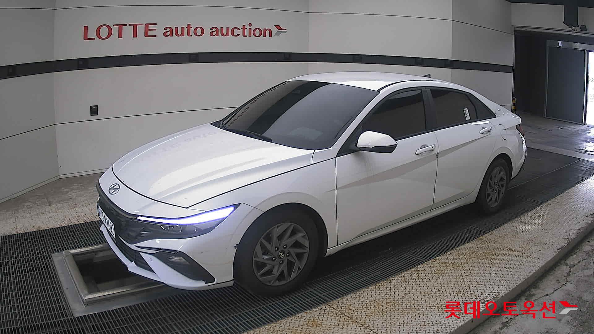 هيونداي أفانتي 2024 SMART
