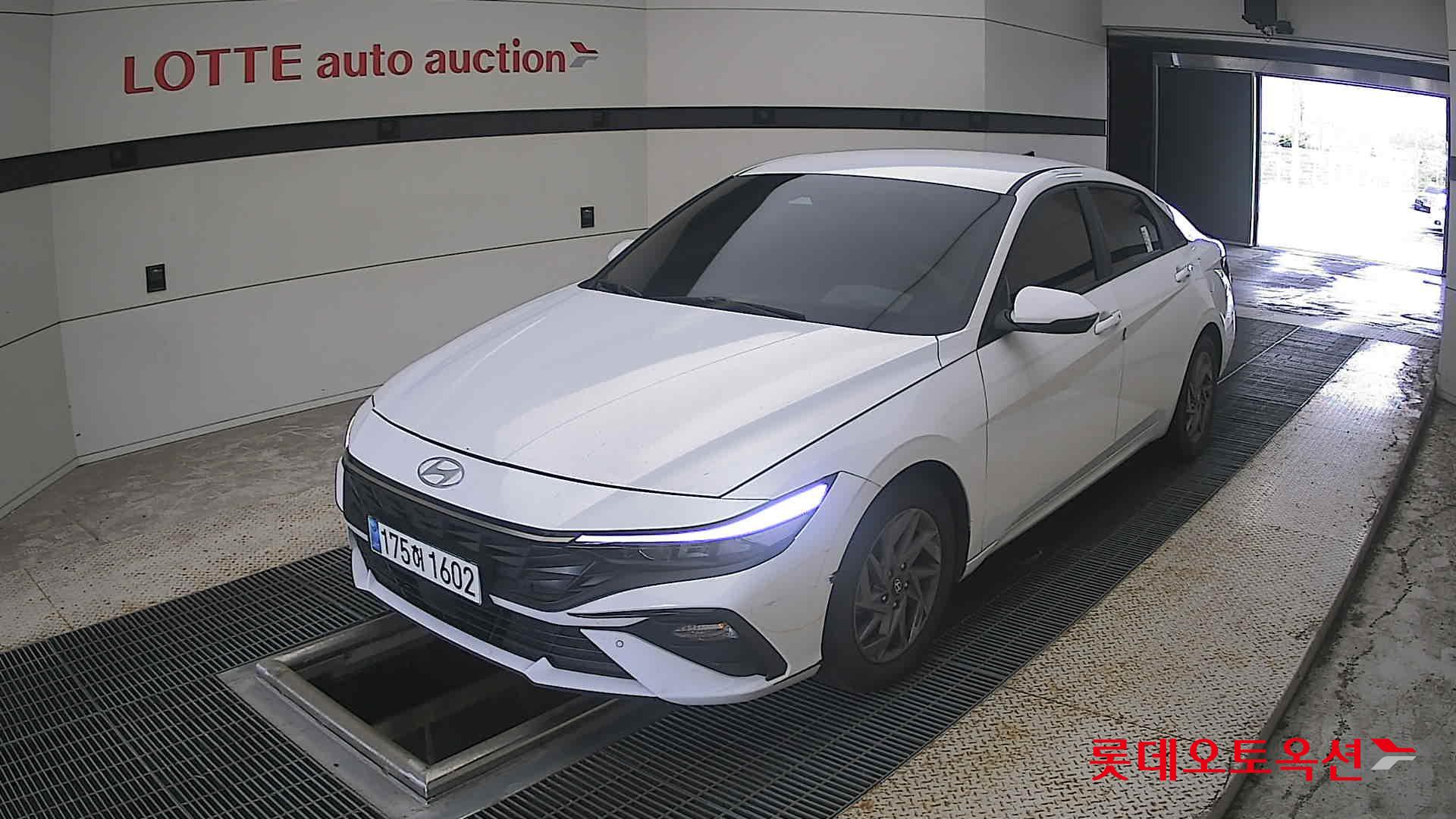 هيونداي أفانتي 2024 SMART