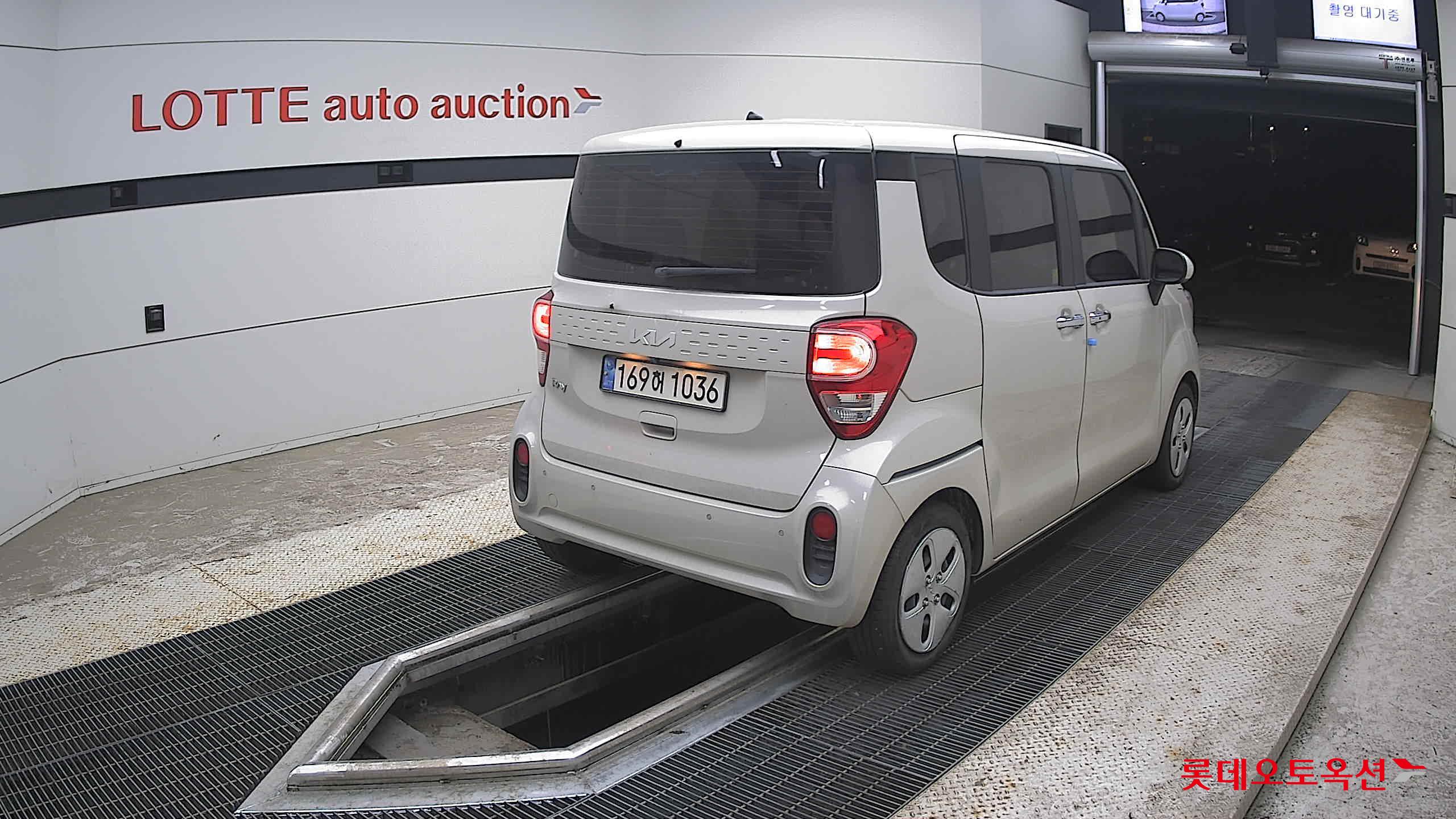 2022 - kia ray