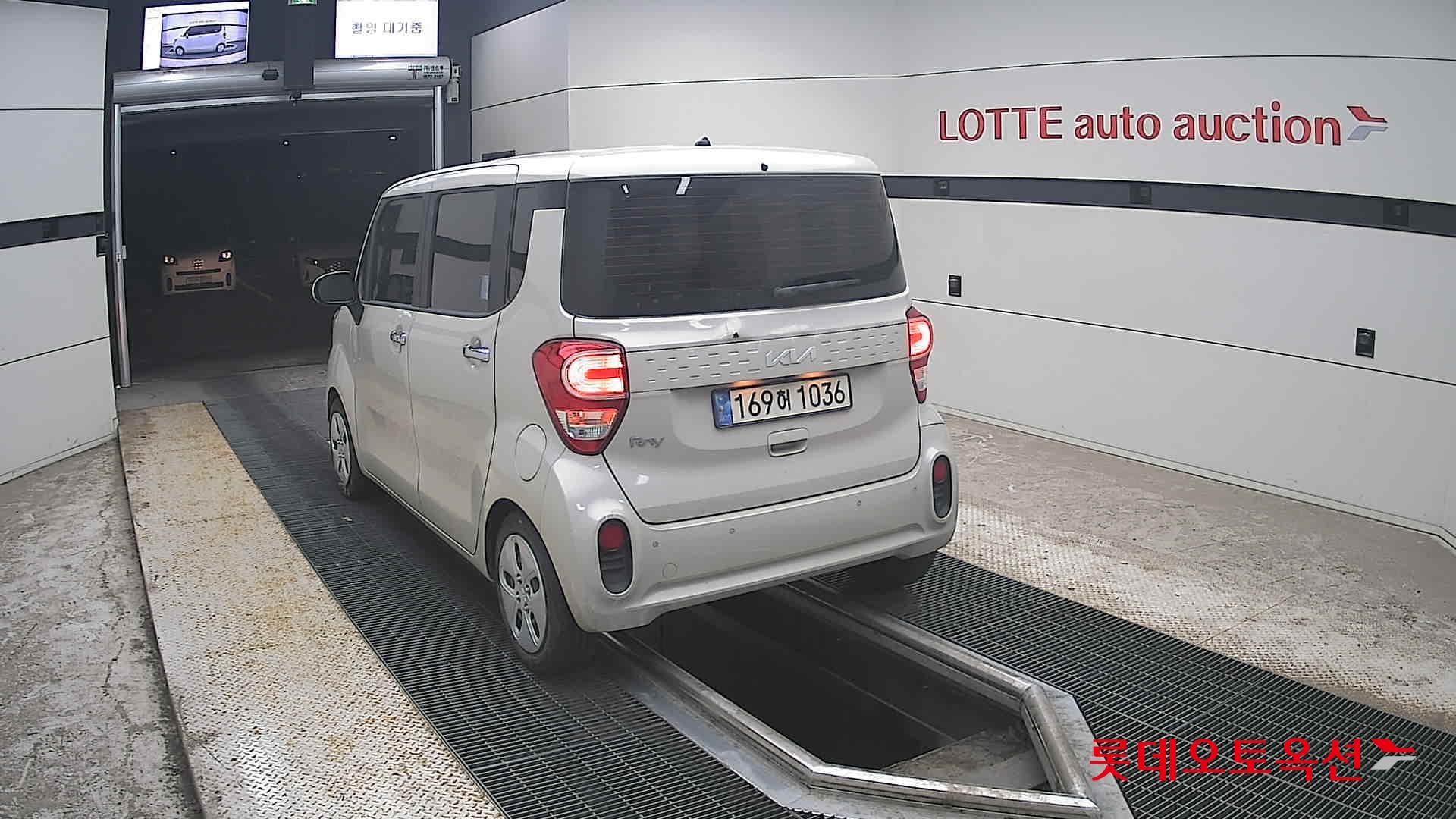 2022 - kia ray