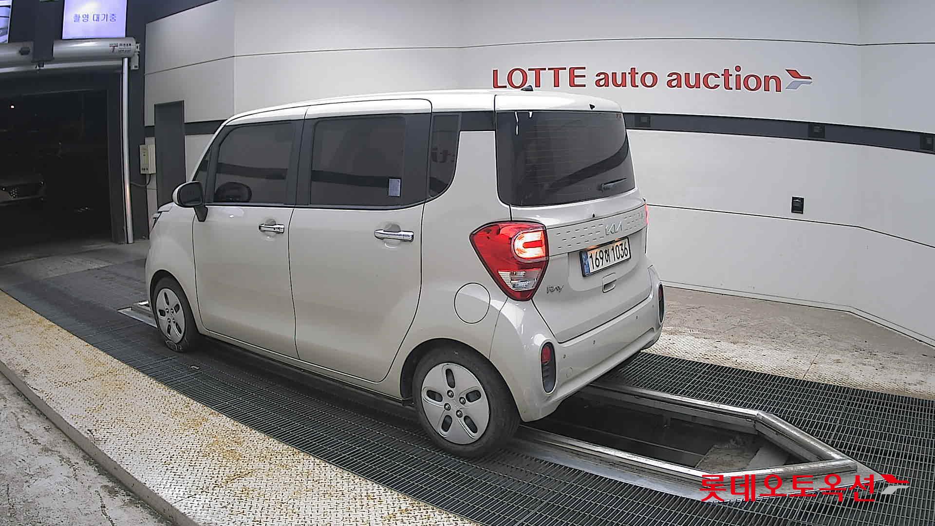 2022 - kia ray