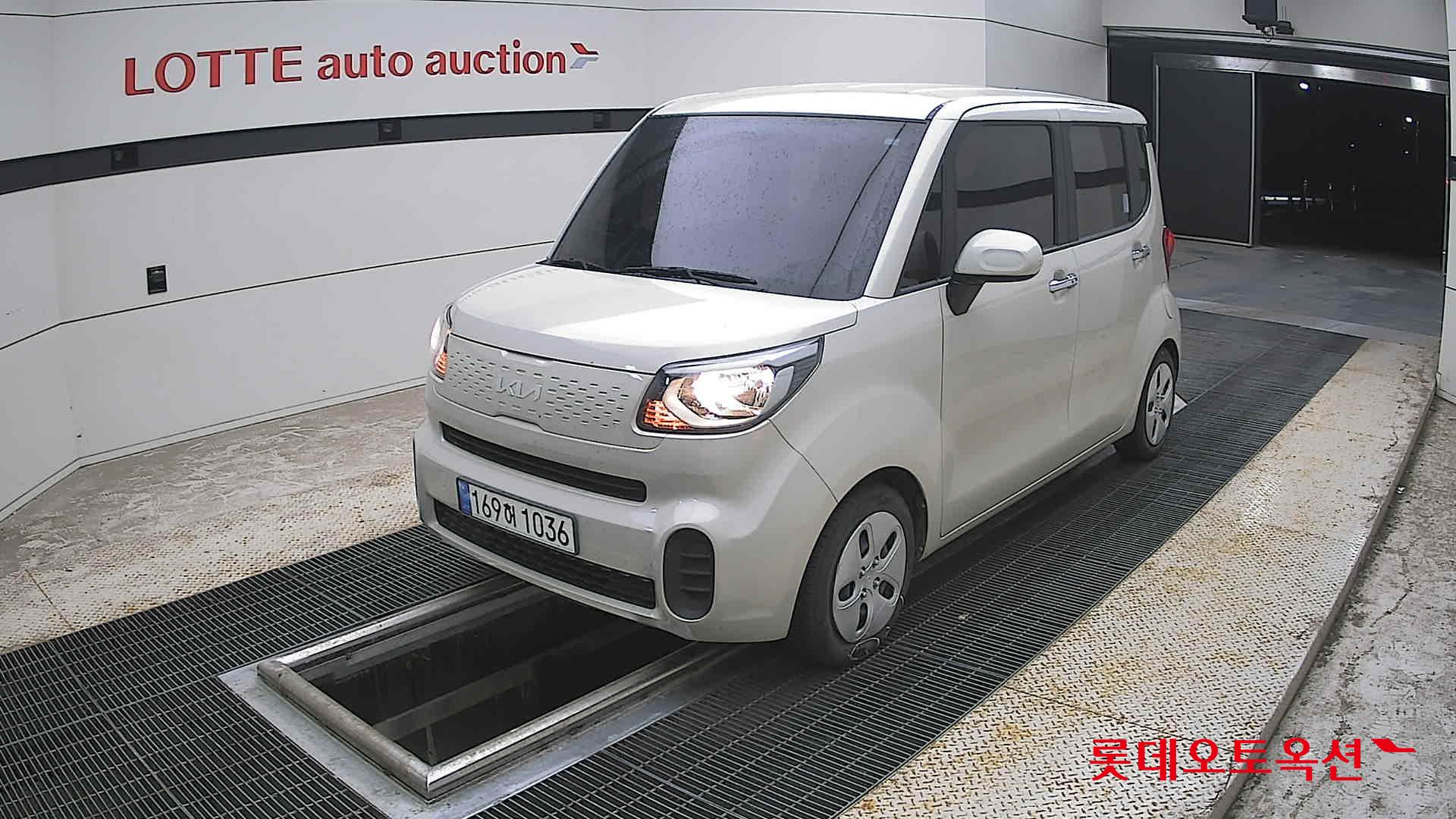 2022 - kia ray
