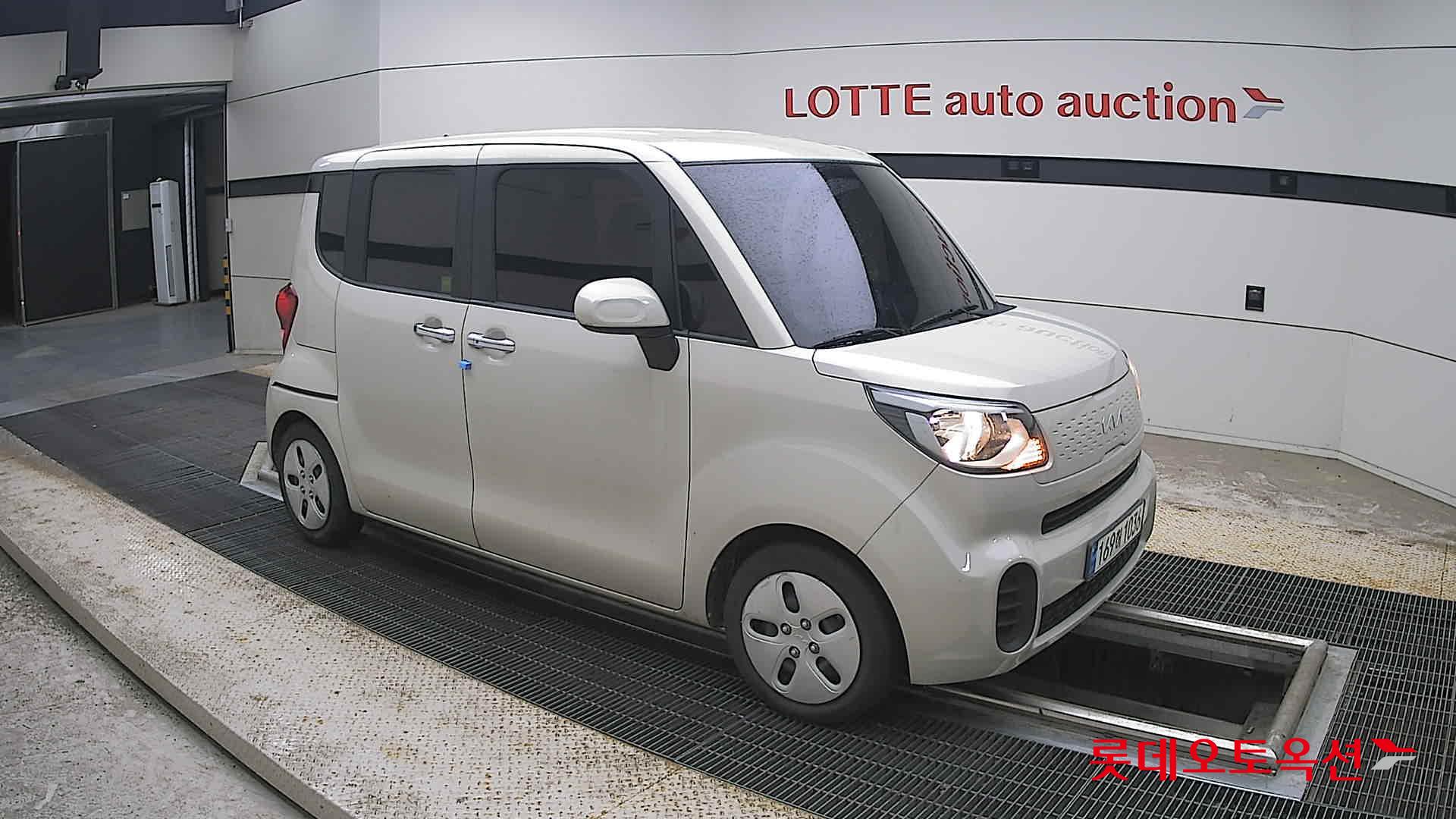2022 - kia ray