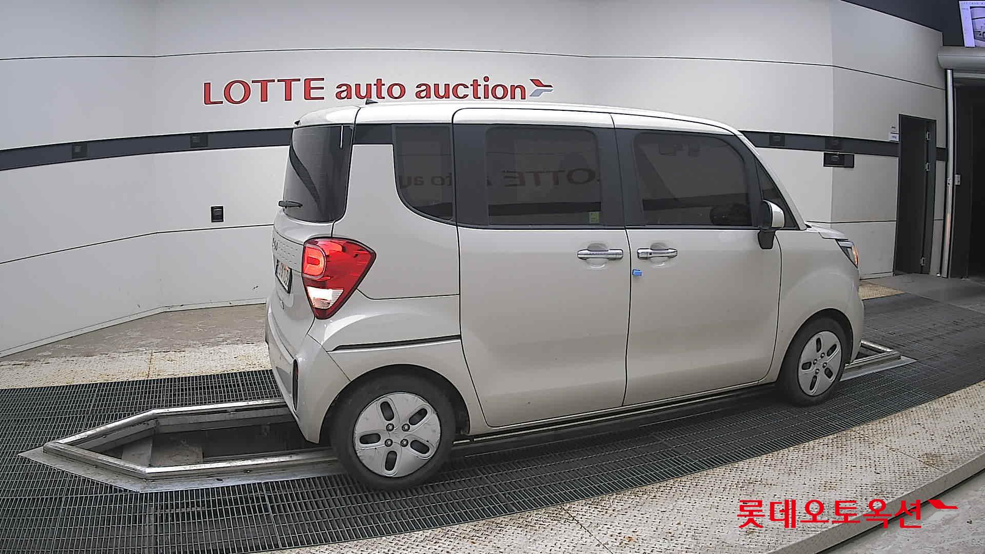 2022 - kia ray