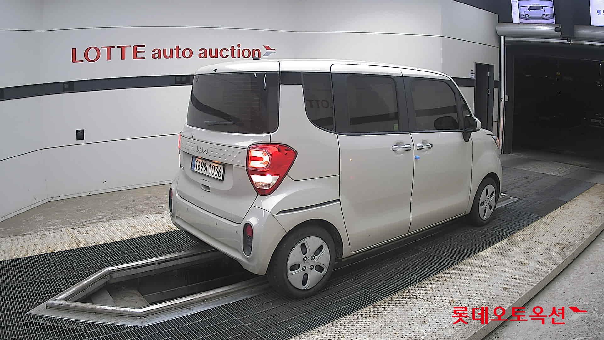 2022 - kia ray