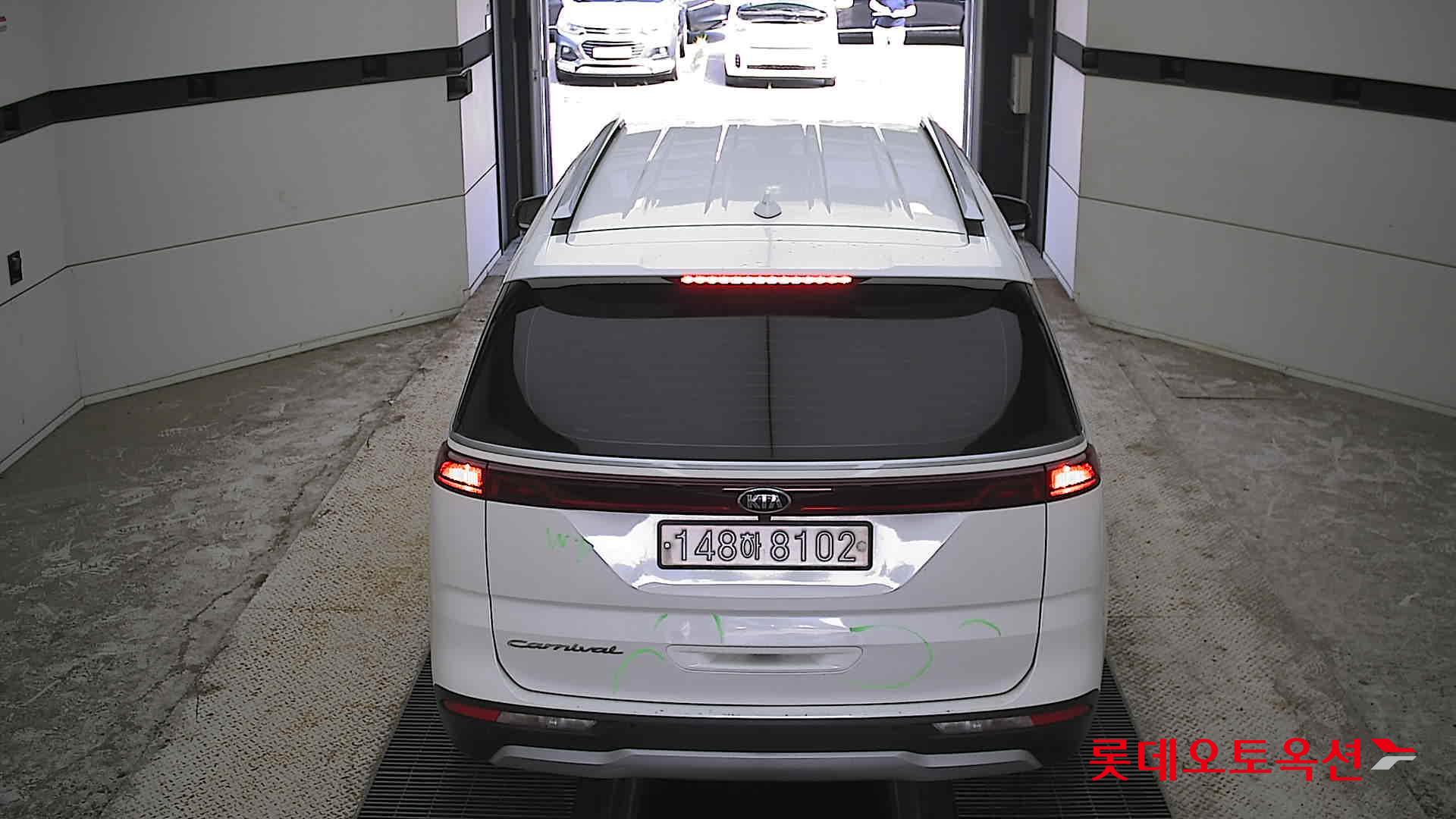 2021 - kia carnival