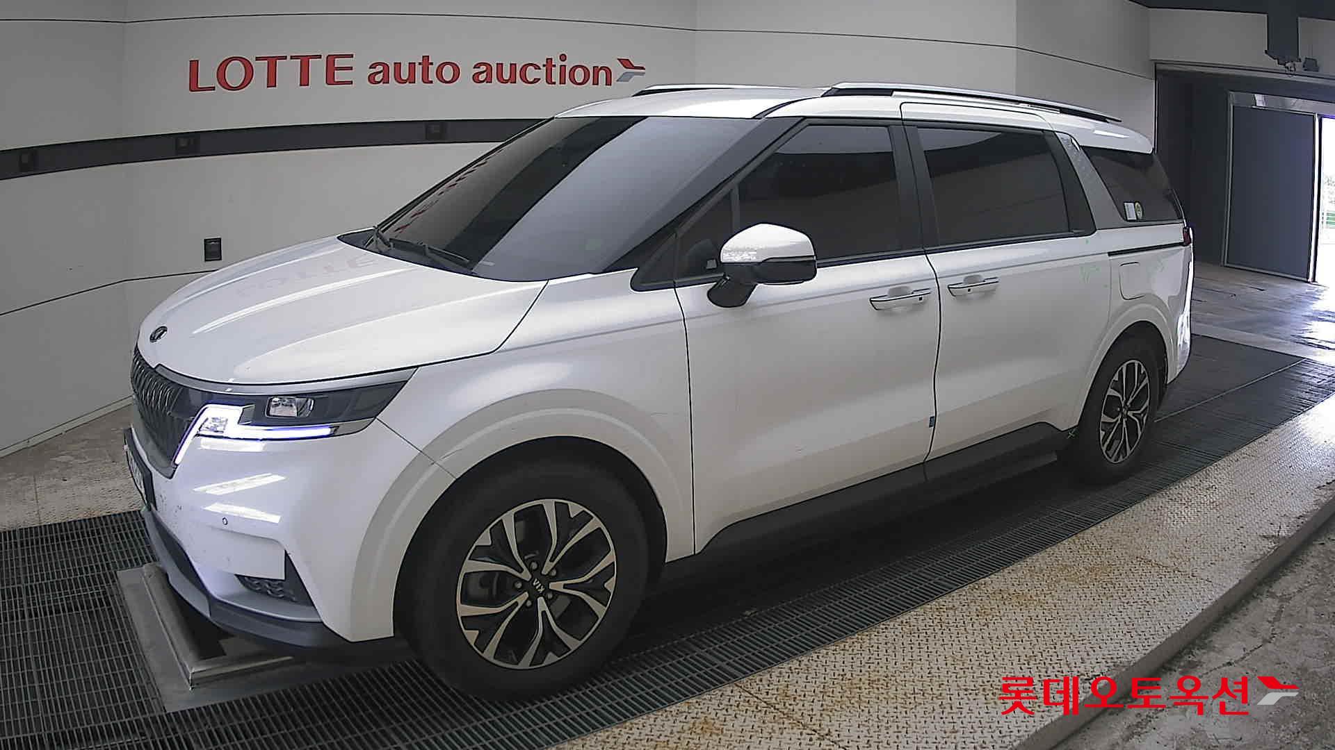 2021 - kia carnival