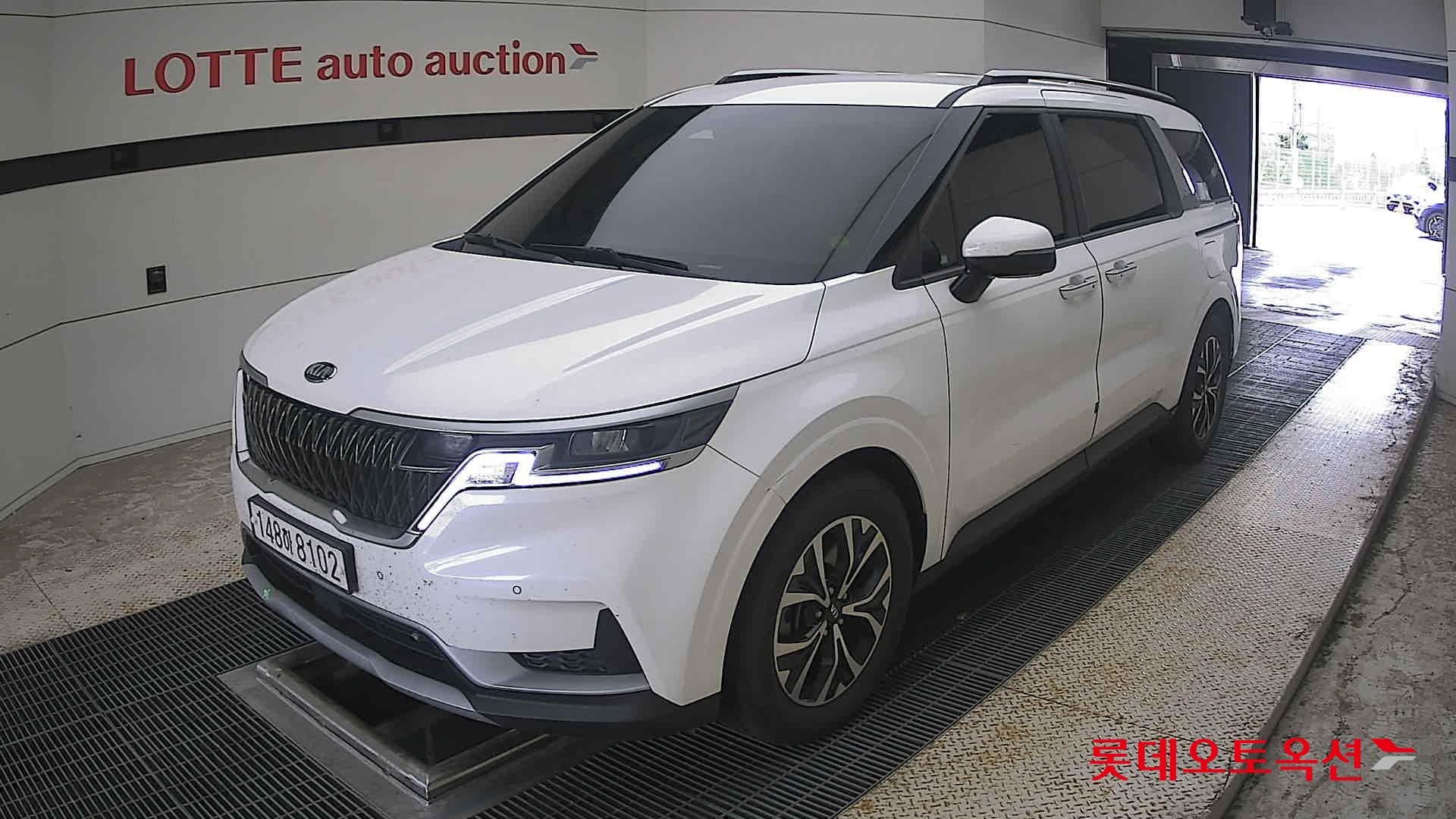 2021 - kia carnival