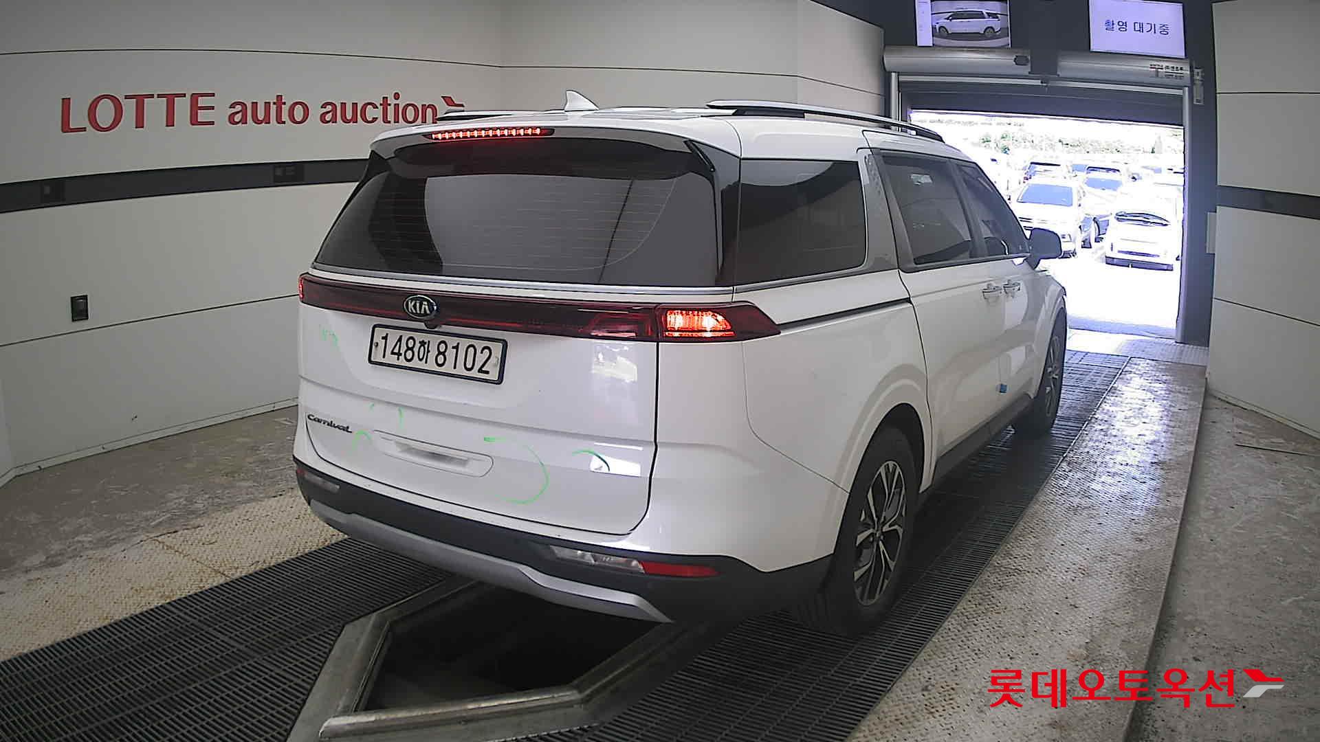 2021 - kia carnival
