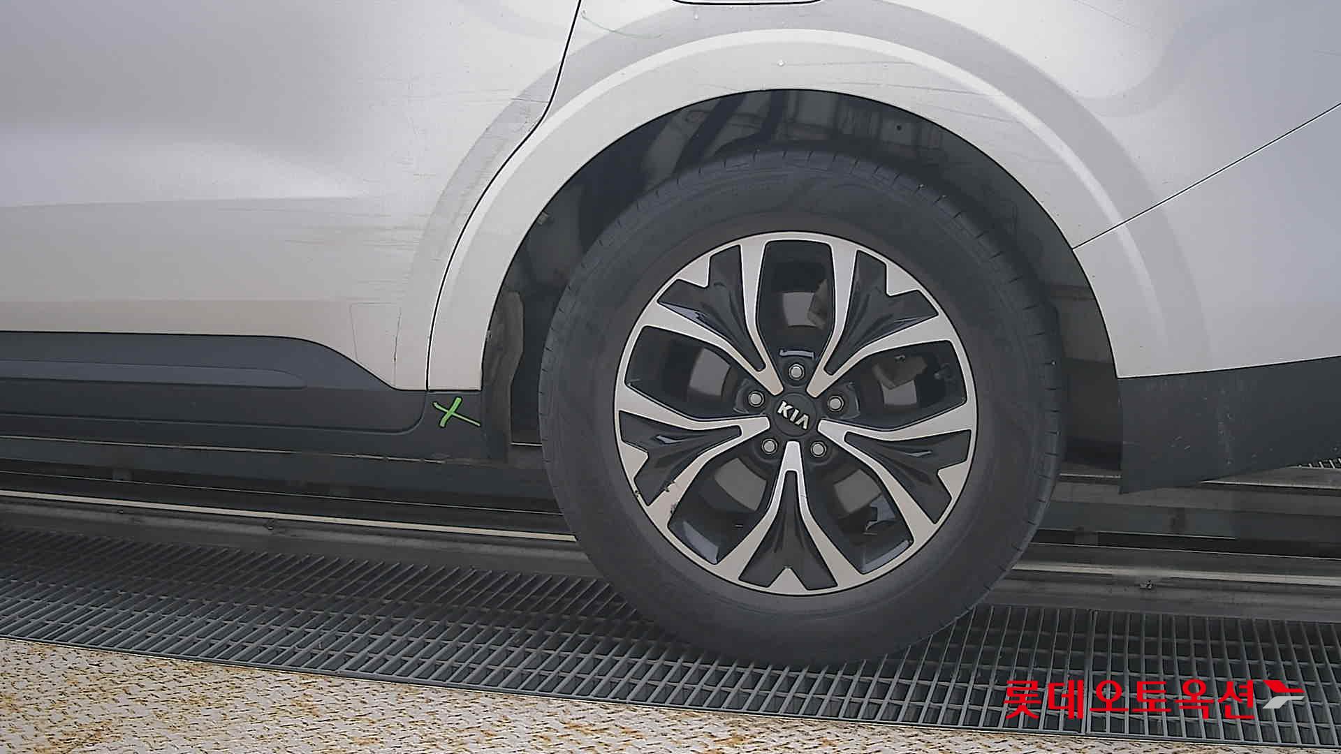 2021 - kia carnival