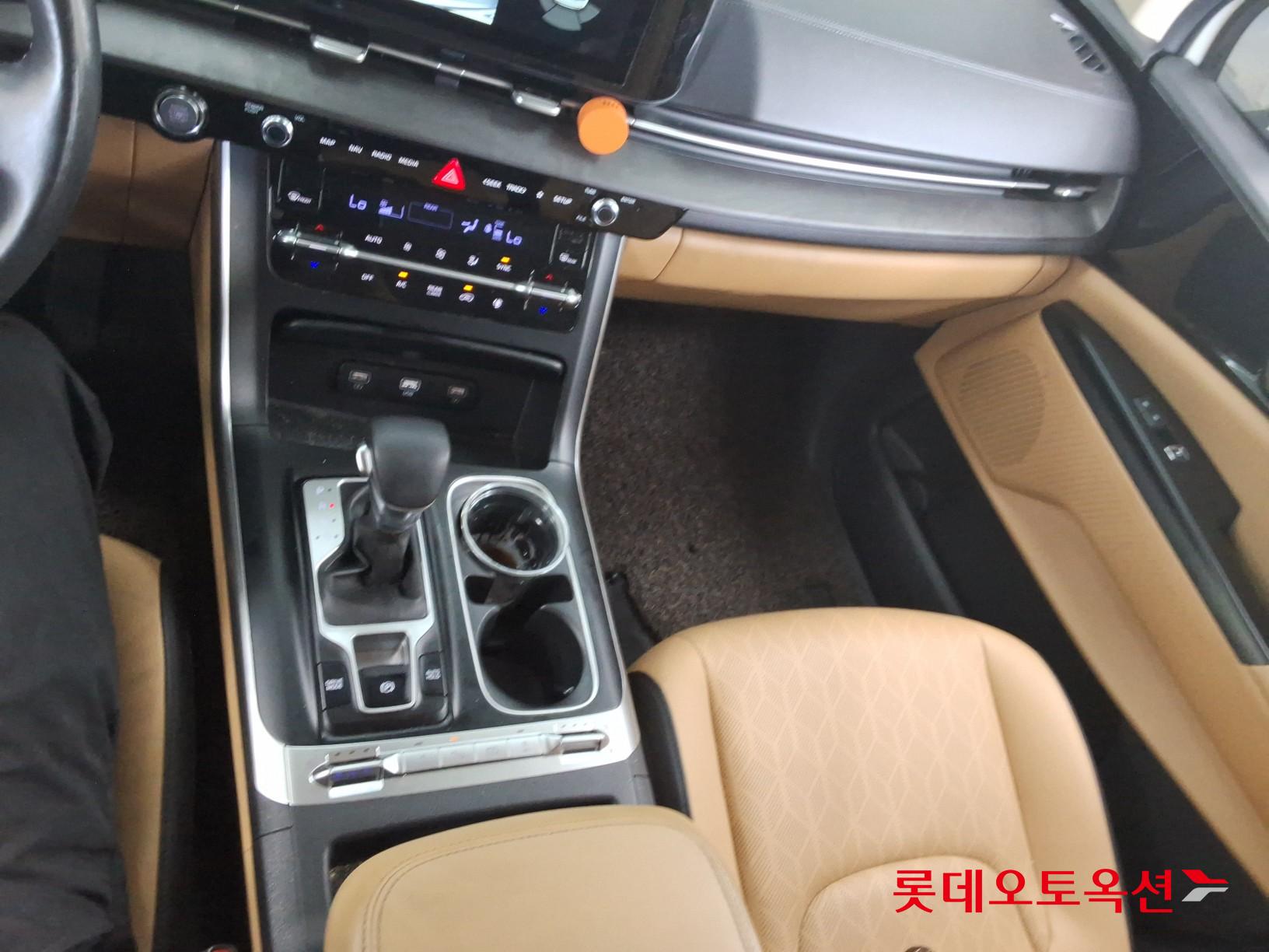 2021 - kia carnival
