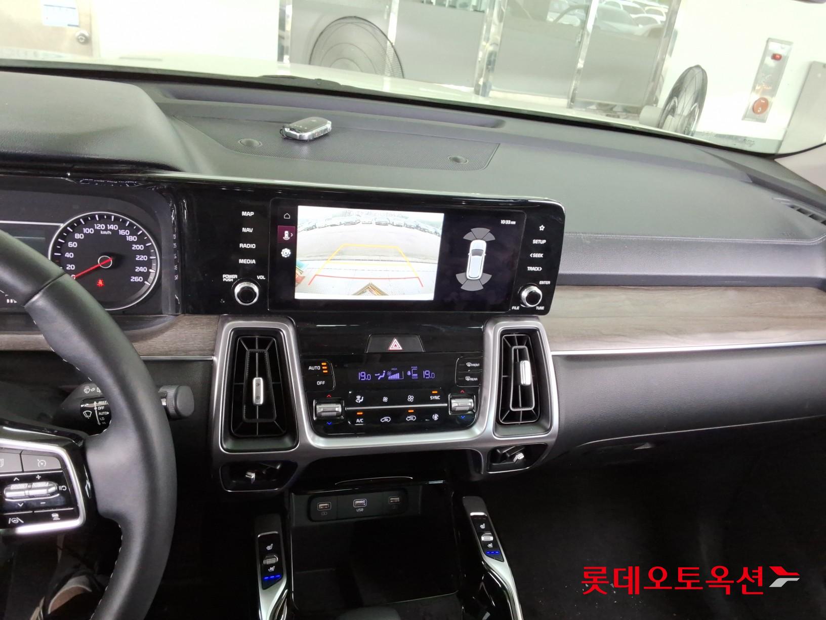 2023 - kia sorento
