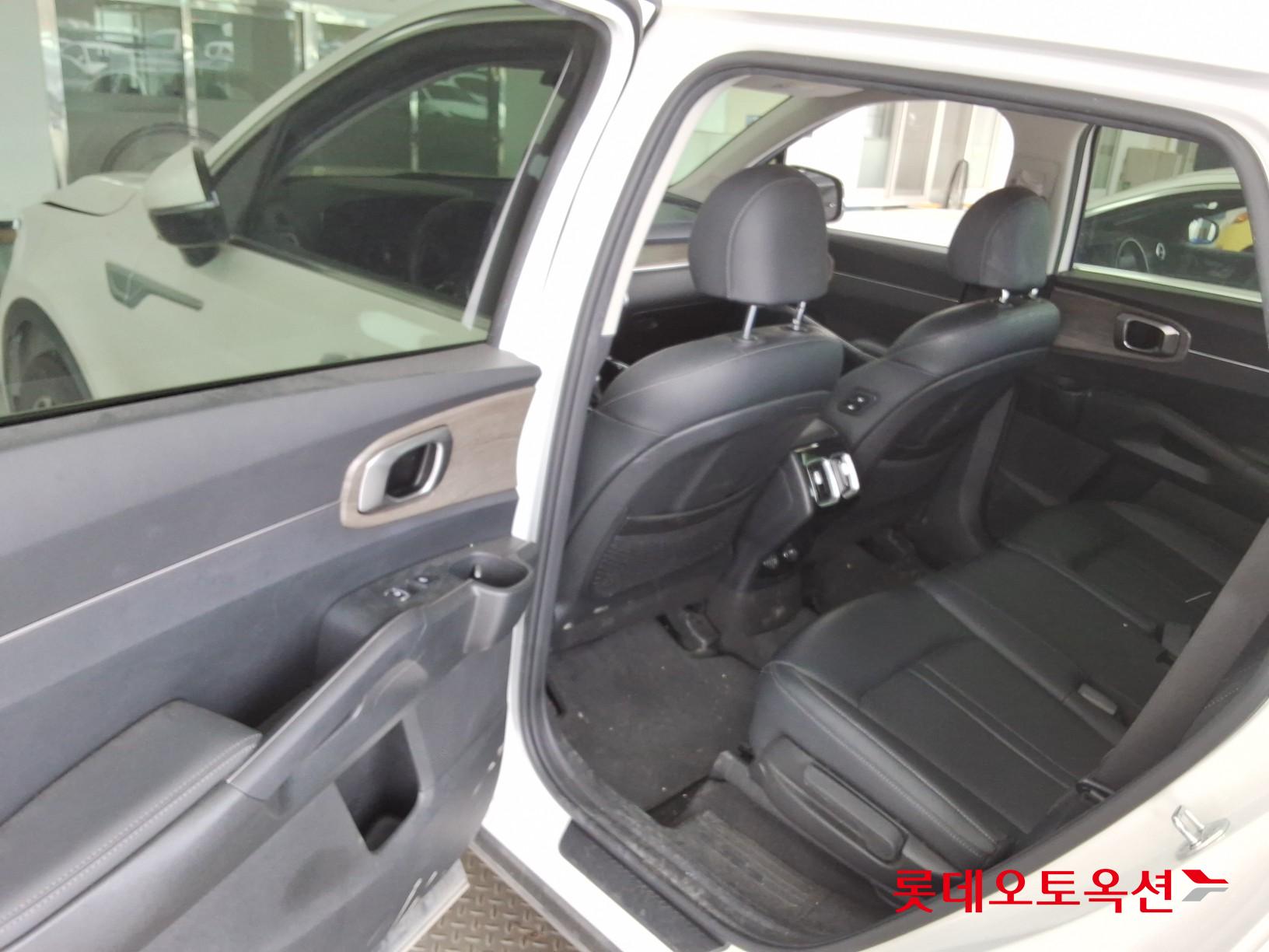 2023 - kia sorento
