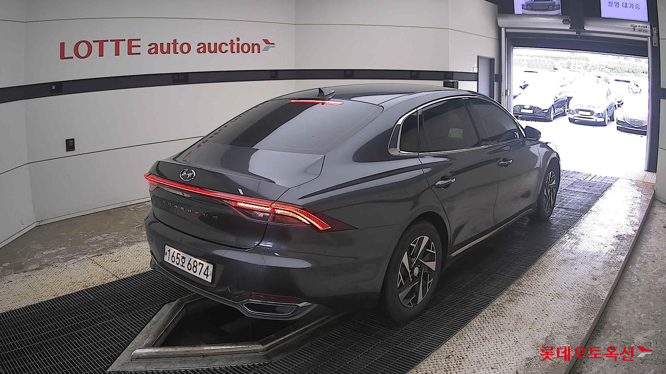 2022 - hyundai grandeur