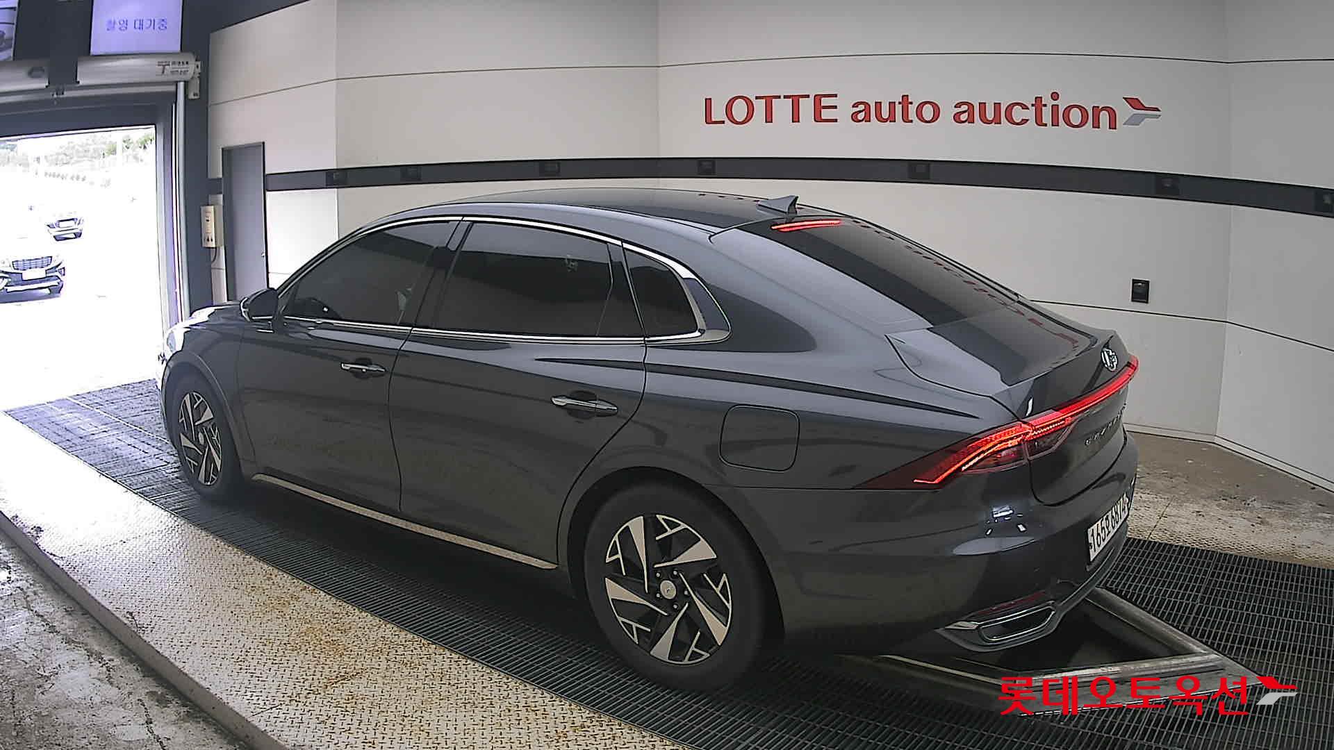 2022 - hyundai grandeur