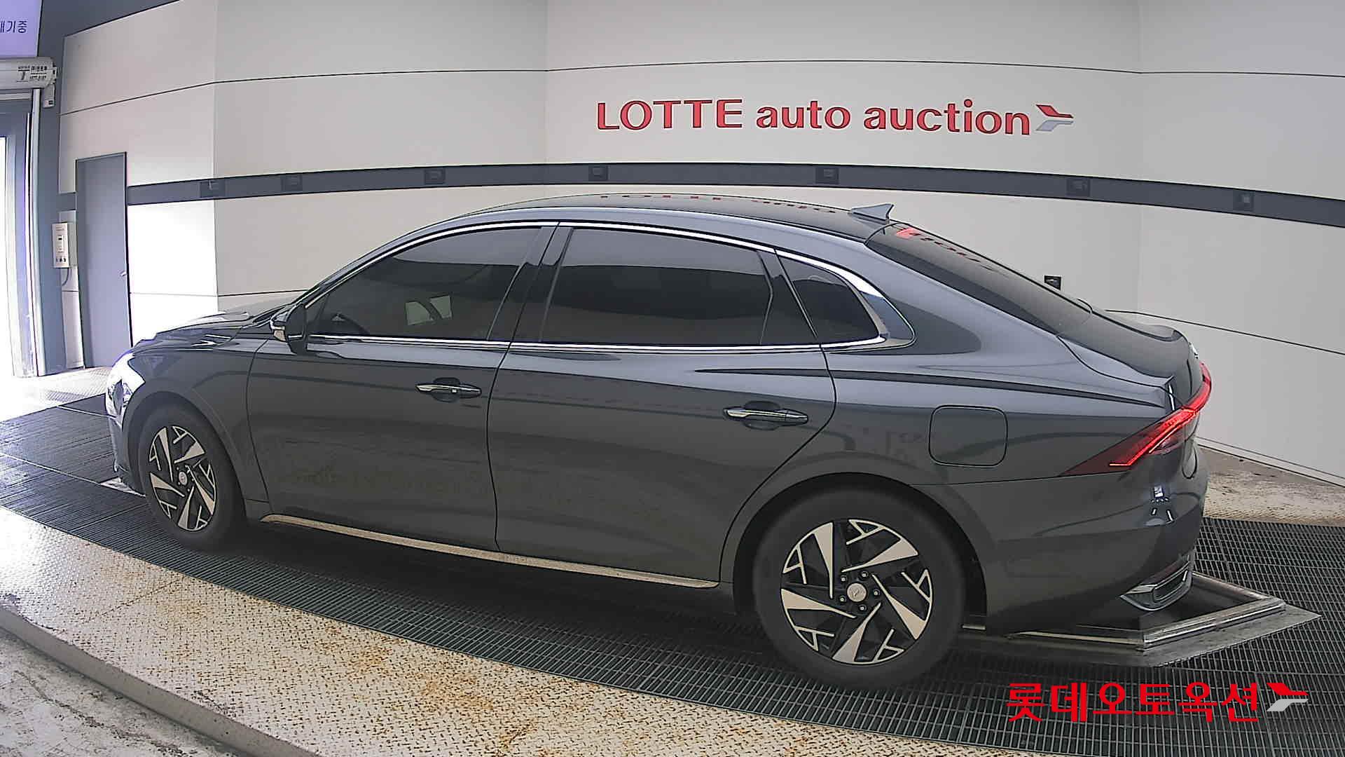 2022 - hyundai grandeur