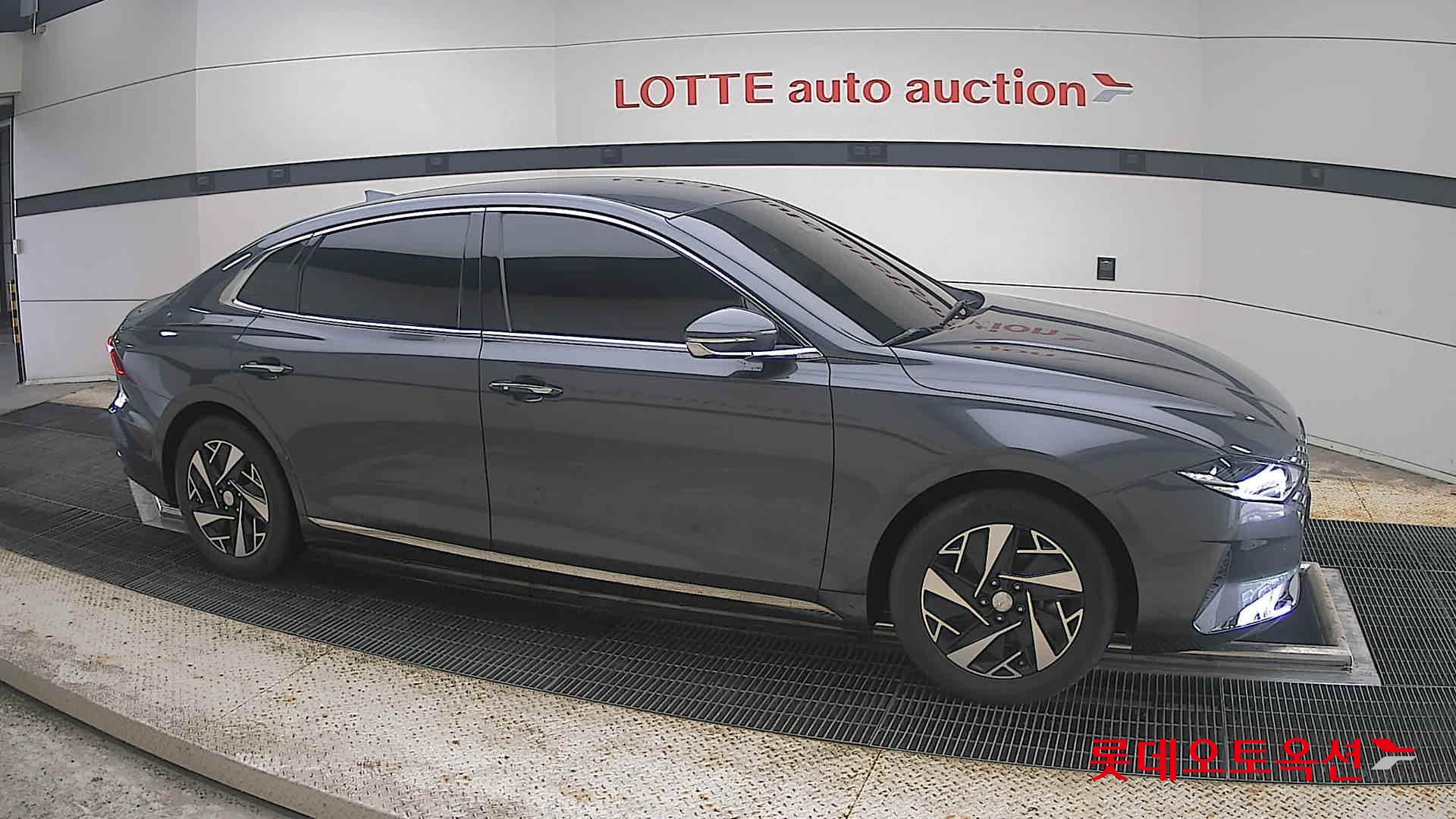 2022 - hyundai grandeur