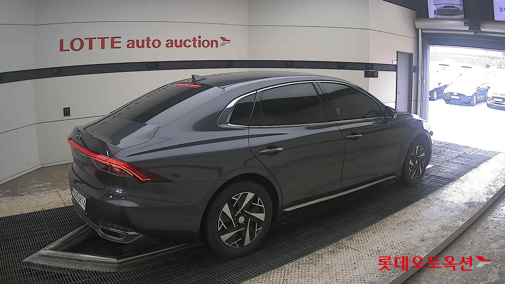 2022 - hyundai grandeur