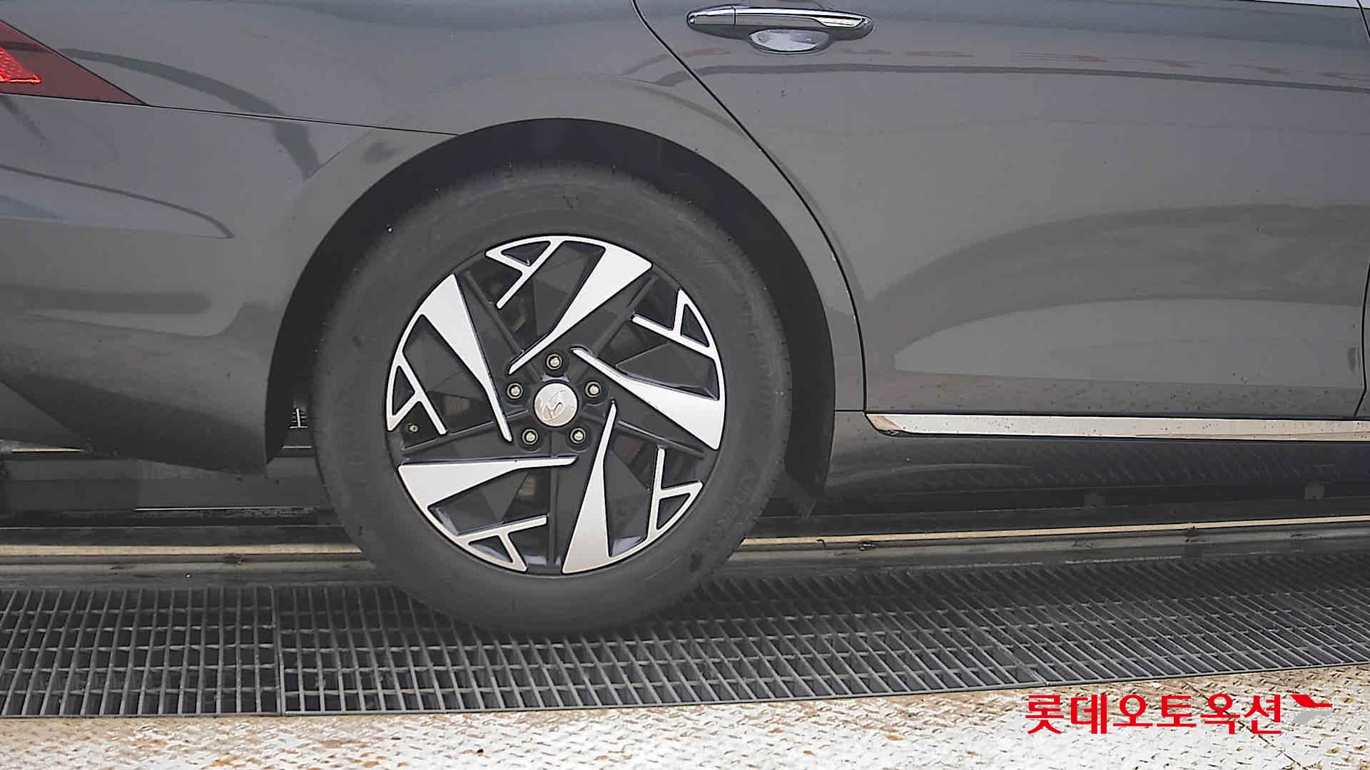 2022 - hyundai grandeur