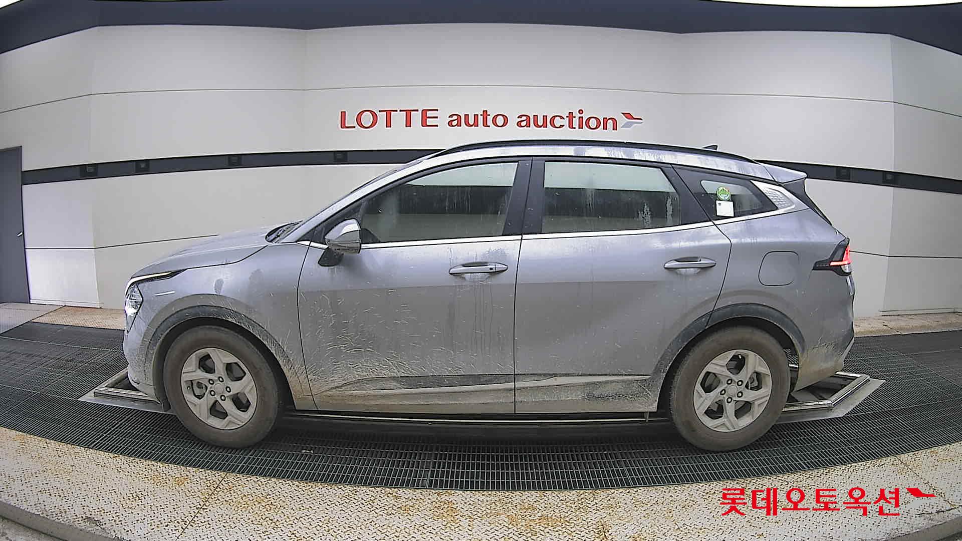 2022 - kia sportage