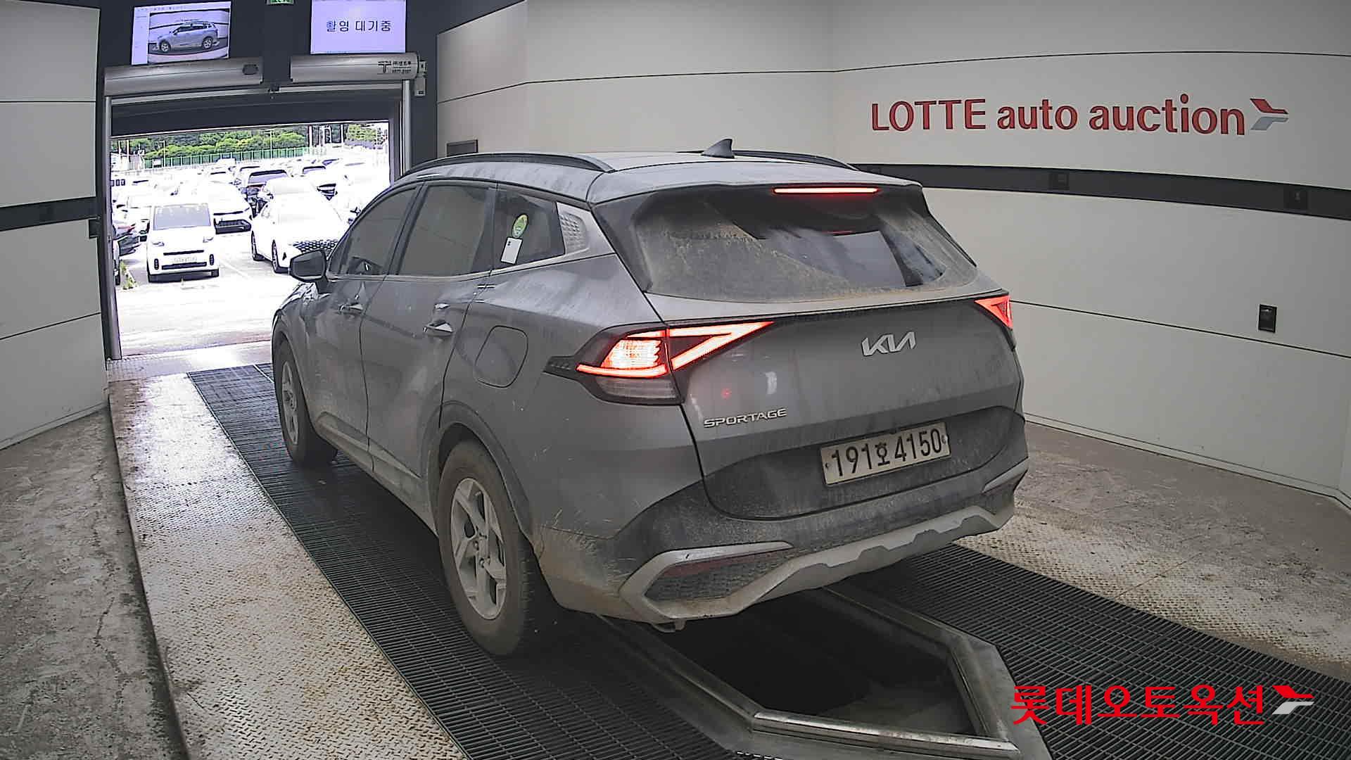 2022 - kia sportage