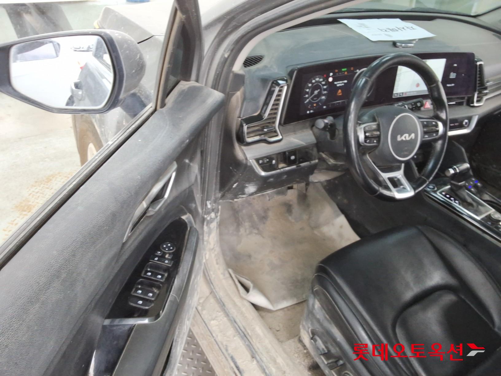 2022 - kia sportage