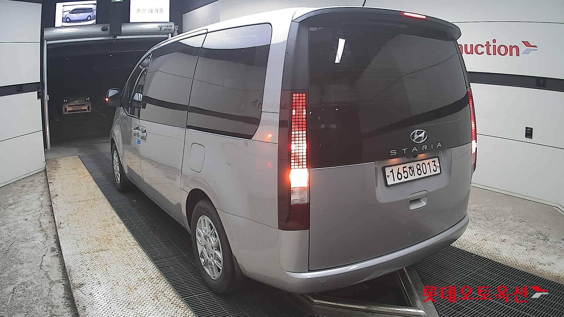 2022 - hyundai staria