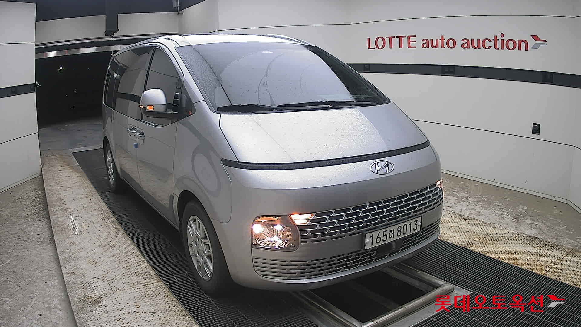 2022 - hyundai staria