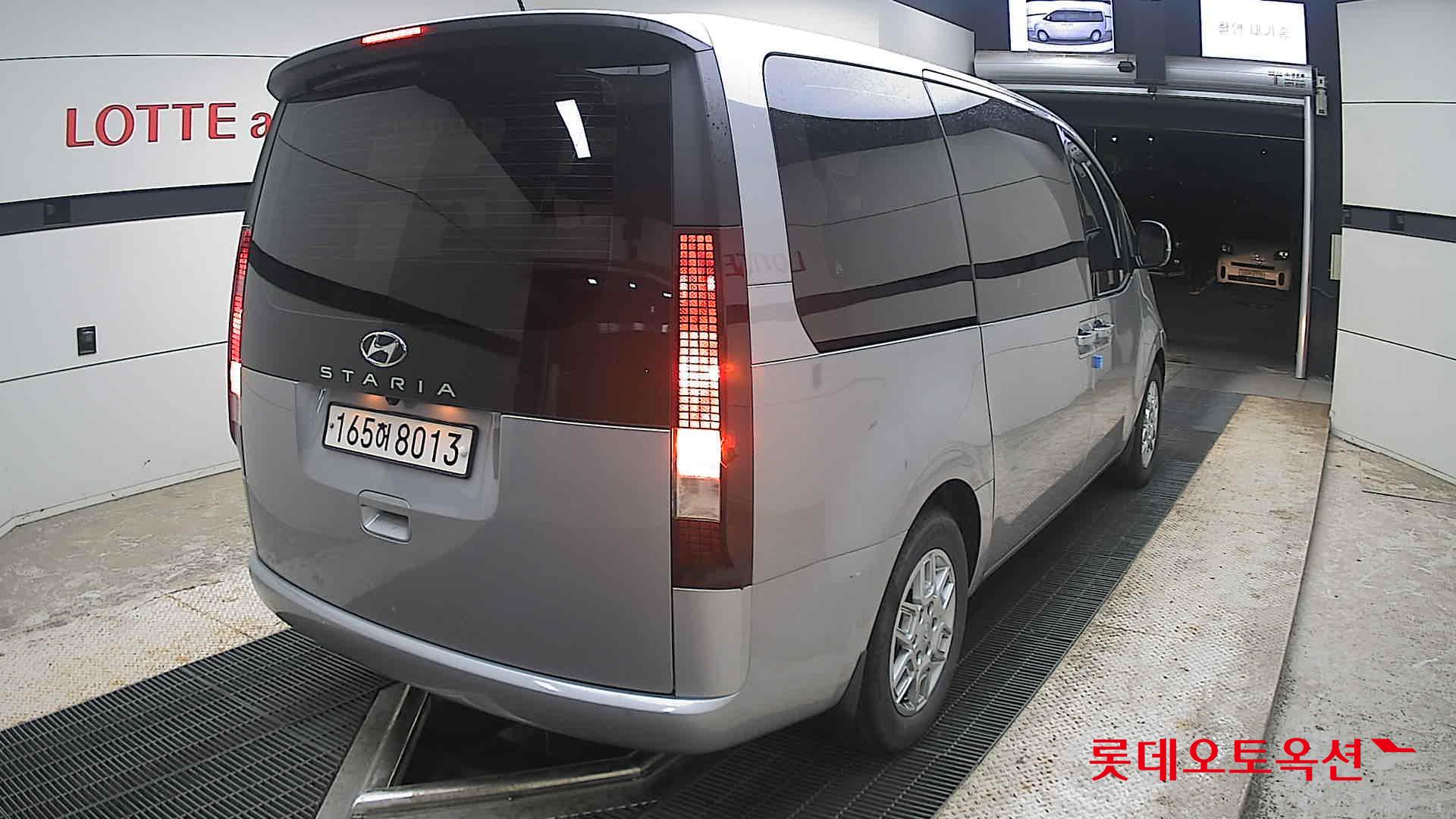 2022 - hyundai staria