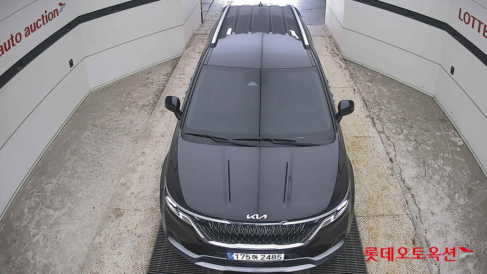 2023 - kia carnival