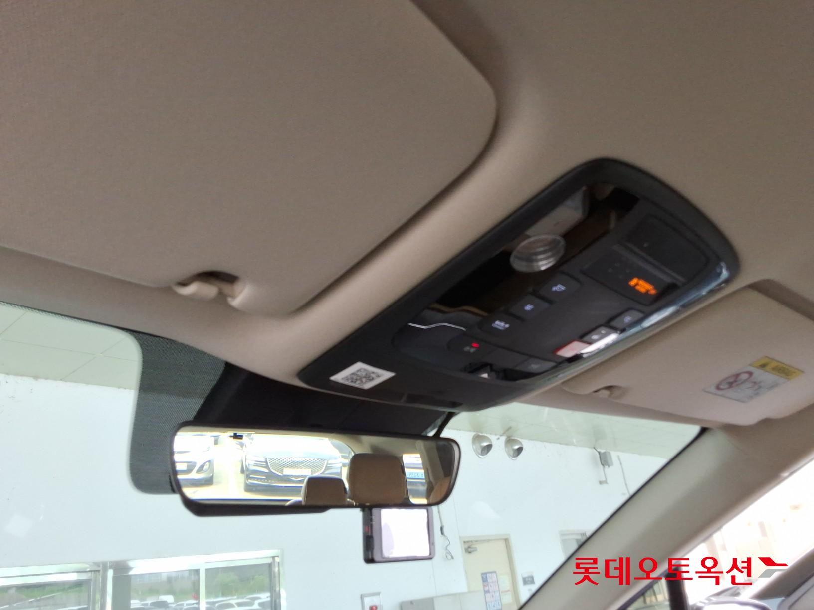 2023 - kia carnival