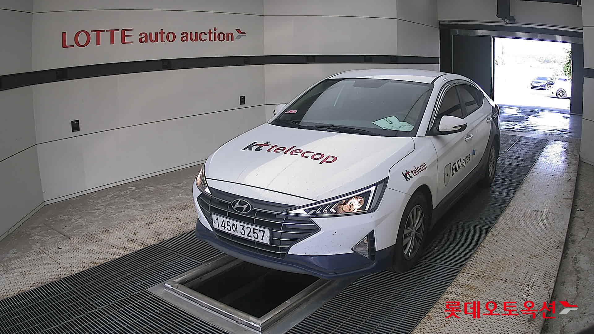 2020 - hyundai avante