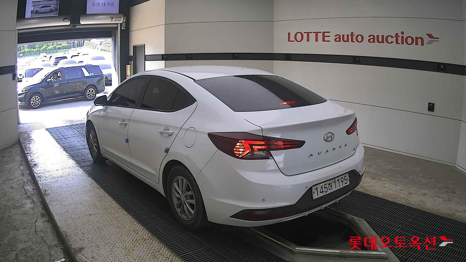 2020 - hyundai avante