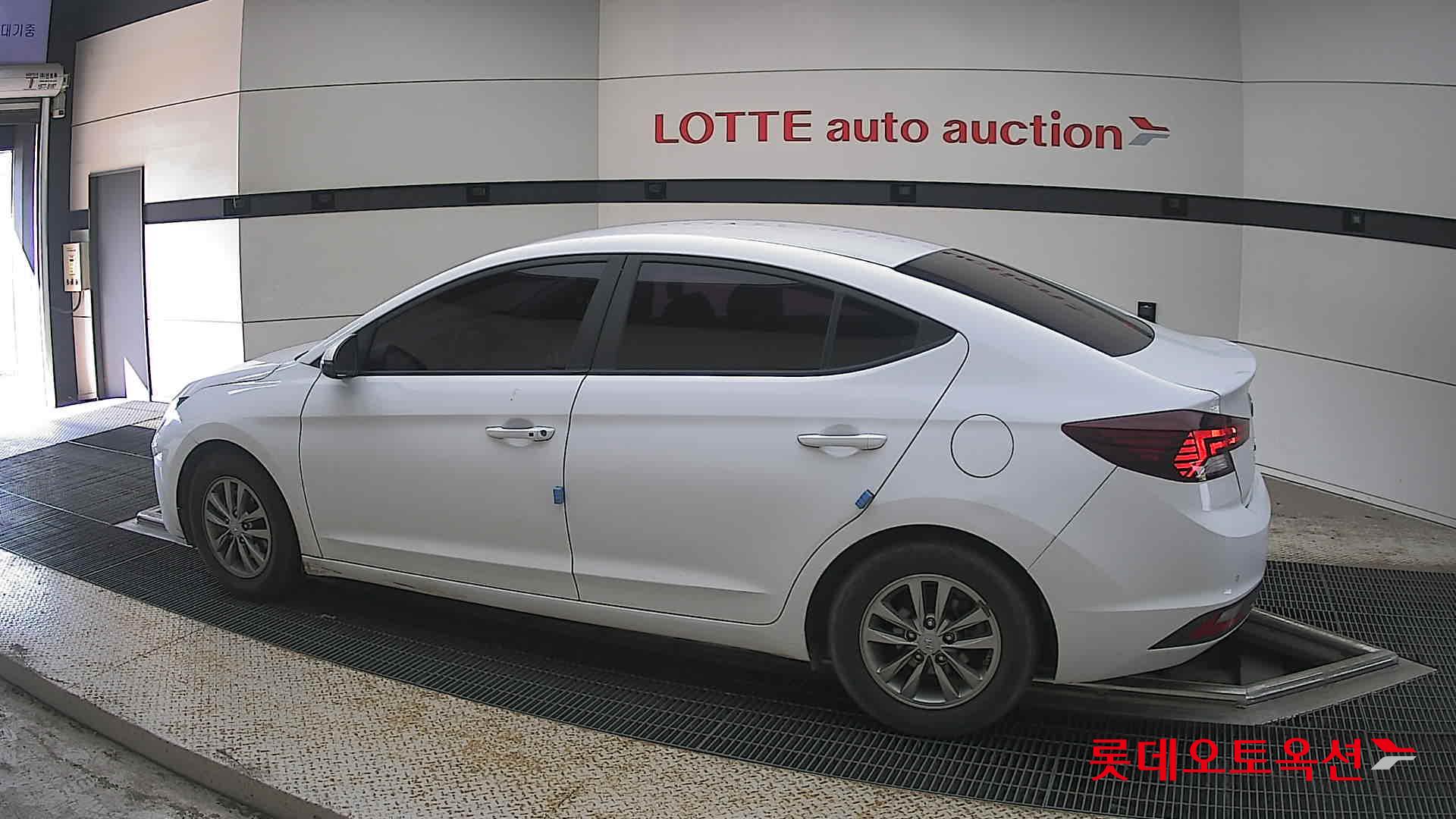 2020 - hyundai avante