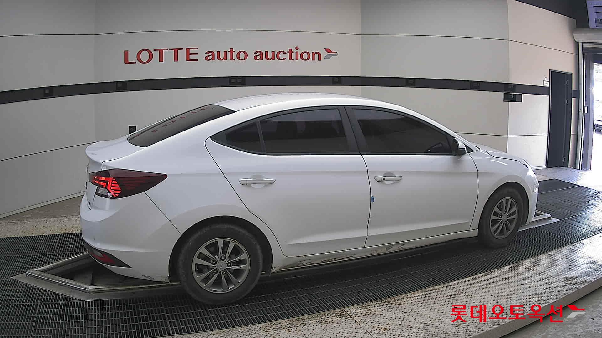 2020 - hyundai avante