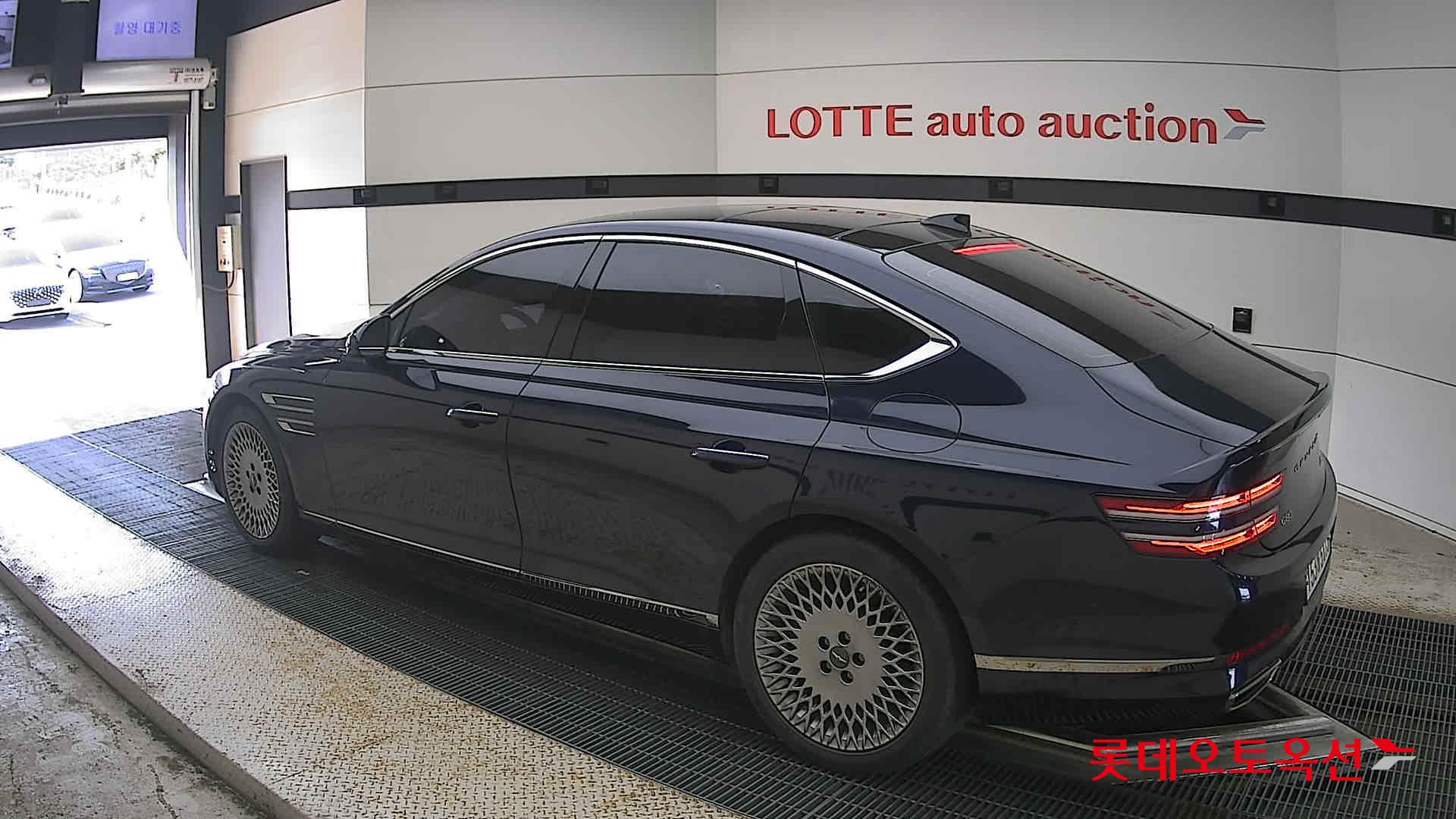2021 - genesis g80