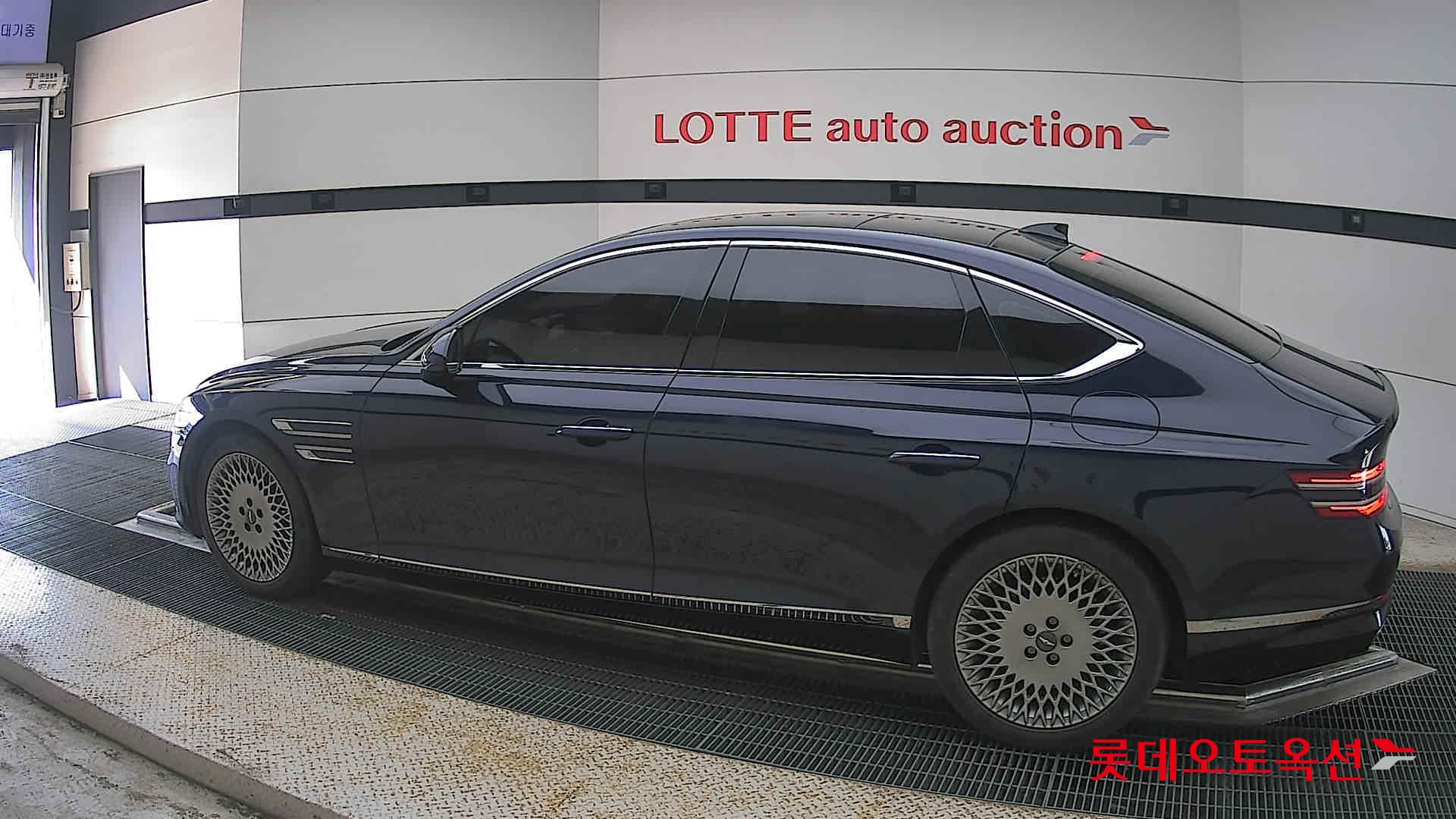 2021 - genesis g80